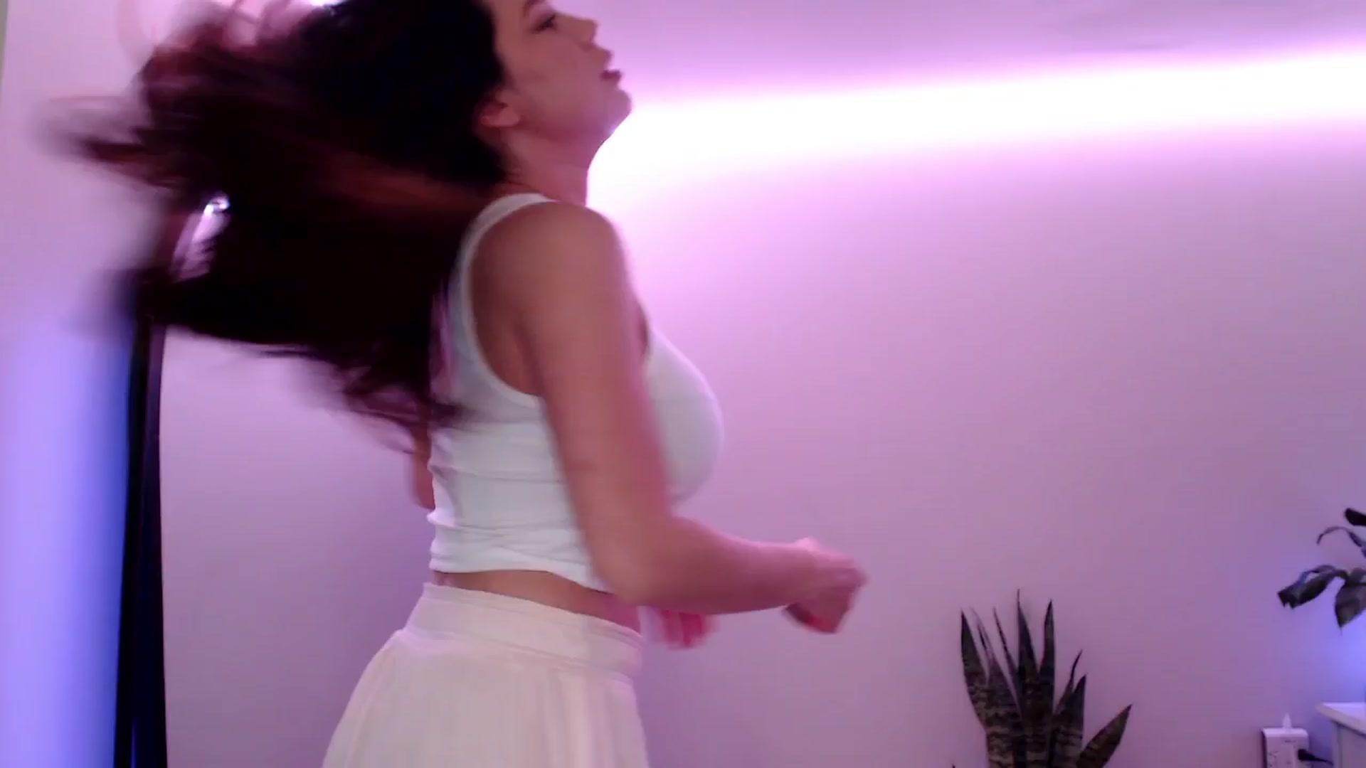 Gallery image thumbnail from Marie's myfreecams stream on, 05/02/2025, 23:10 image 16 of 20