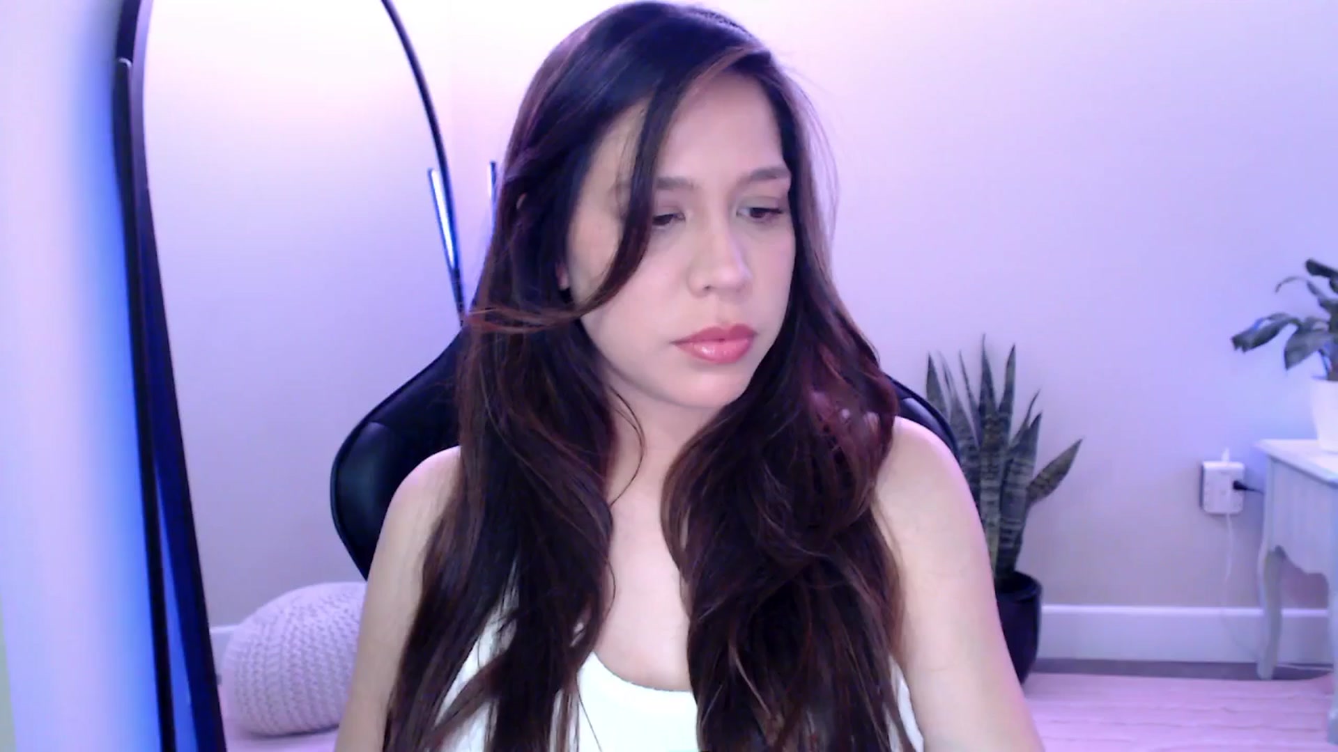 Gallery image thumbnail from Marie's myfreecams stream on, 05/02/2025, 23:10 image 5 of 20