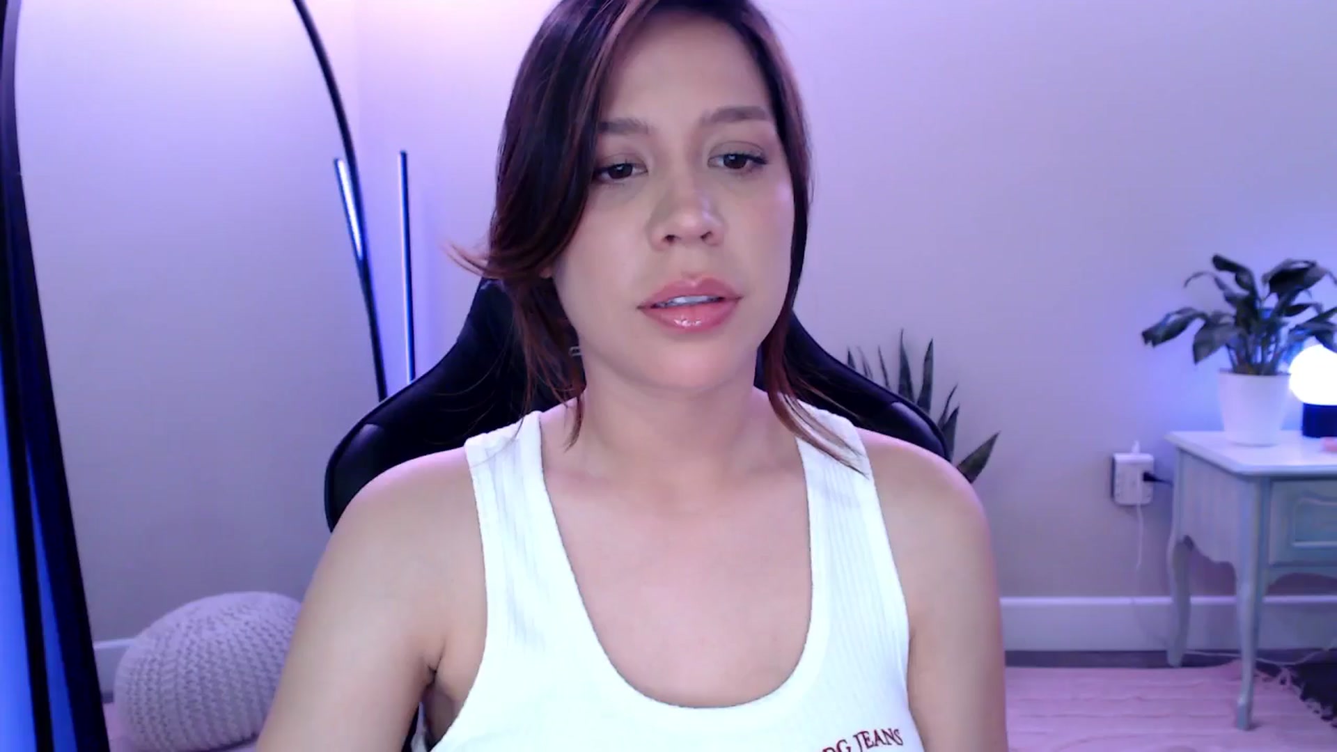 Gallery image thumbnail from Marie's myfreecams stream on, 05/02/2025, 23:53 image 15 of 20