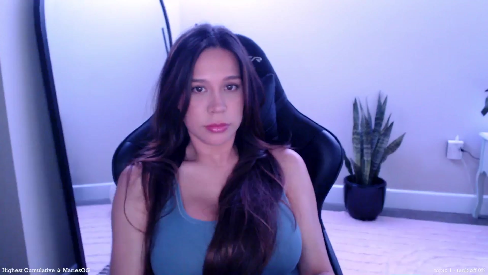Gallery image thumbnail from Marie's myfreecams stream on, 05/28/2025, 24:26 image 2 of 20