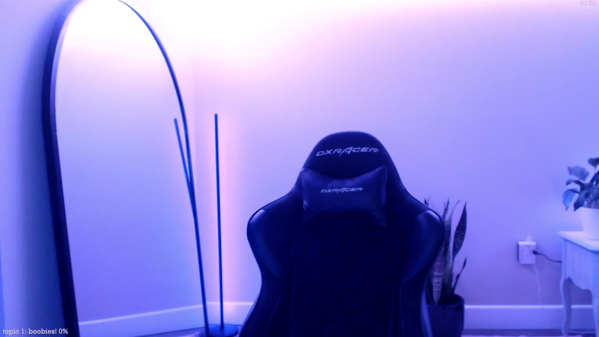 Gallery image thumbnail from Marie's myfreecams stream on, 06/21/2025, 02:08 image 4 of 20