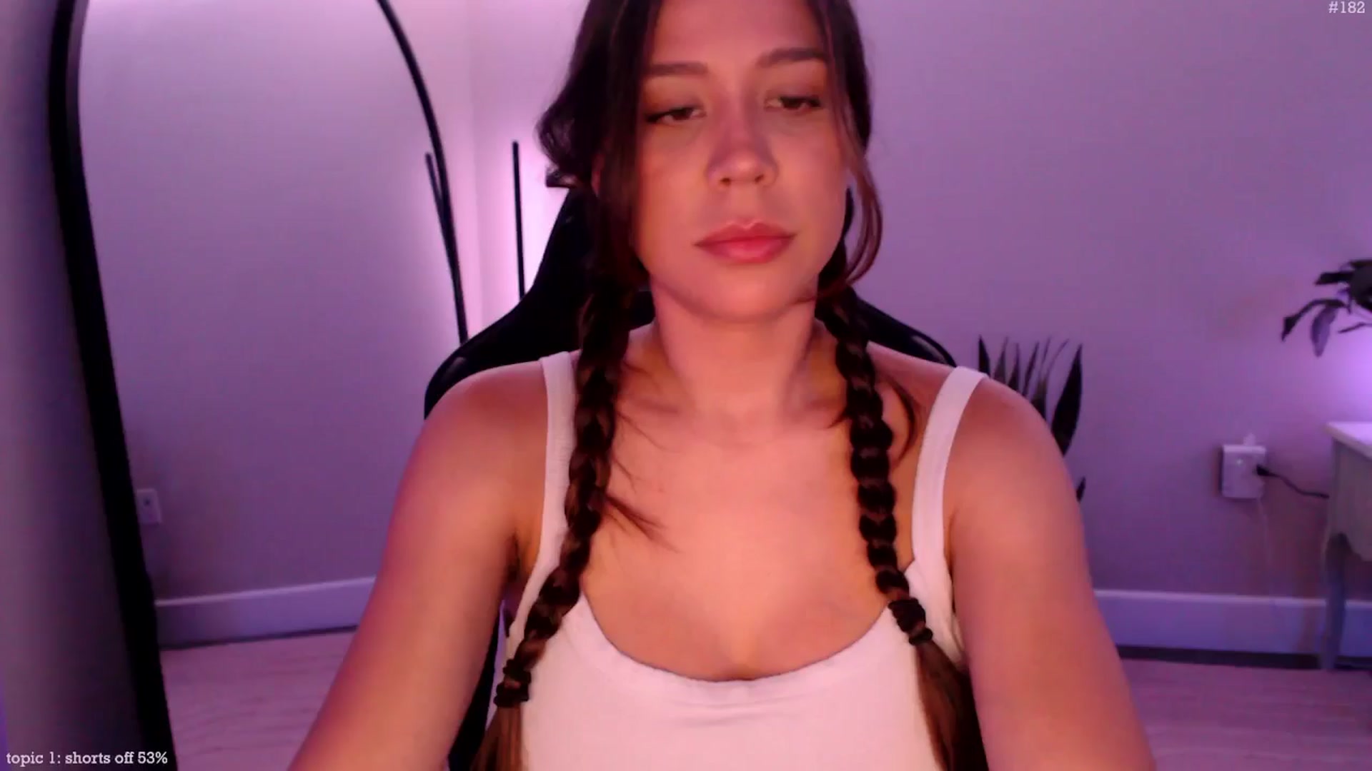 Gallery image thumbnail from Marie's myfreecams stream on, 06/25/2025, 21:37 image 14 of 20
