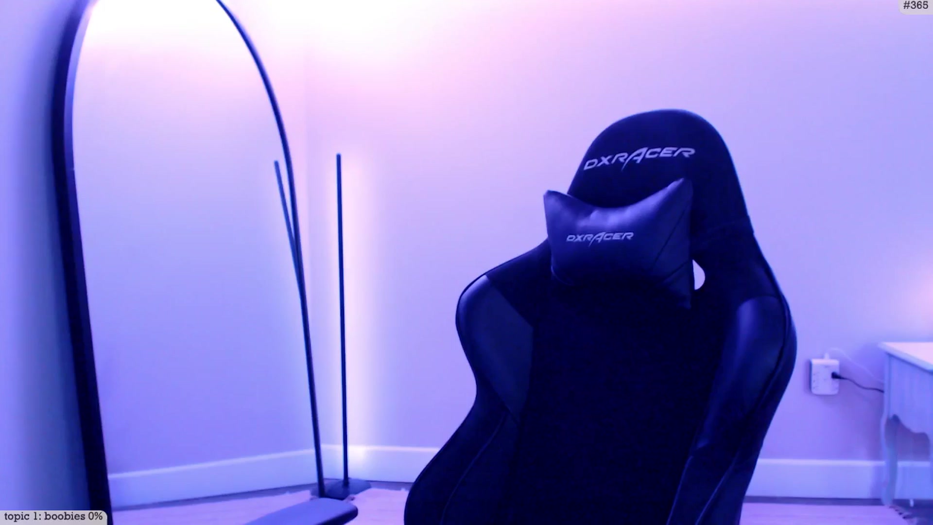 Gallery image thumbnail from Marie's myfreecams stream on, 07/10/2025, 05:09 image 1 of 20