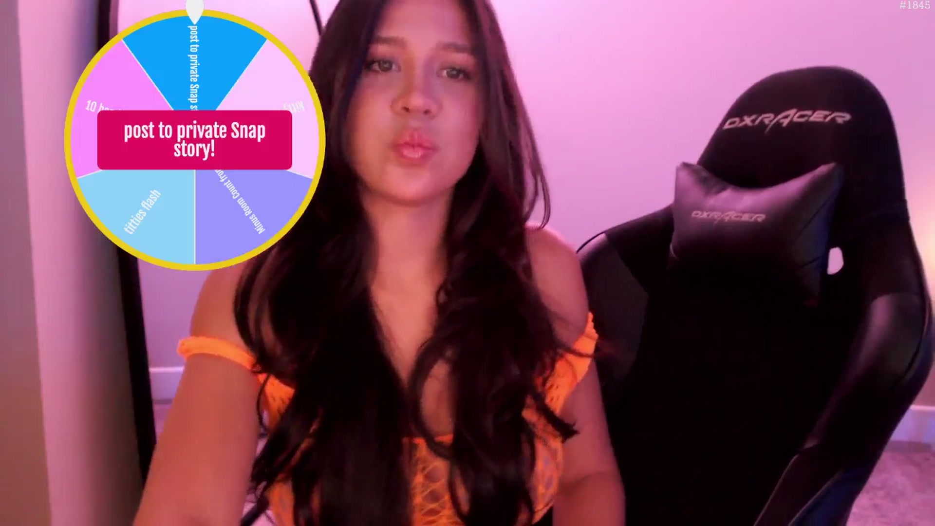 Gallery image thumbnail from Marie's myfreecams stream on, 08/15/2025, 03:04 image 16 of 20