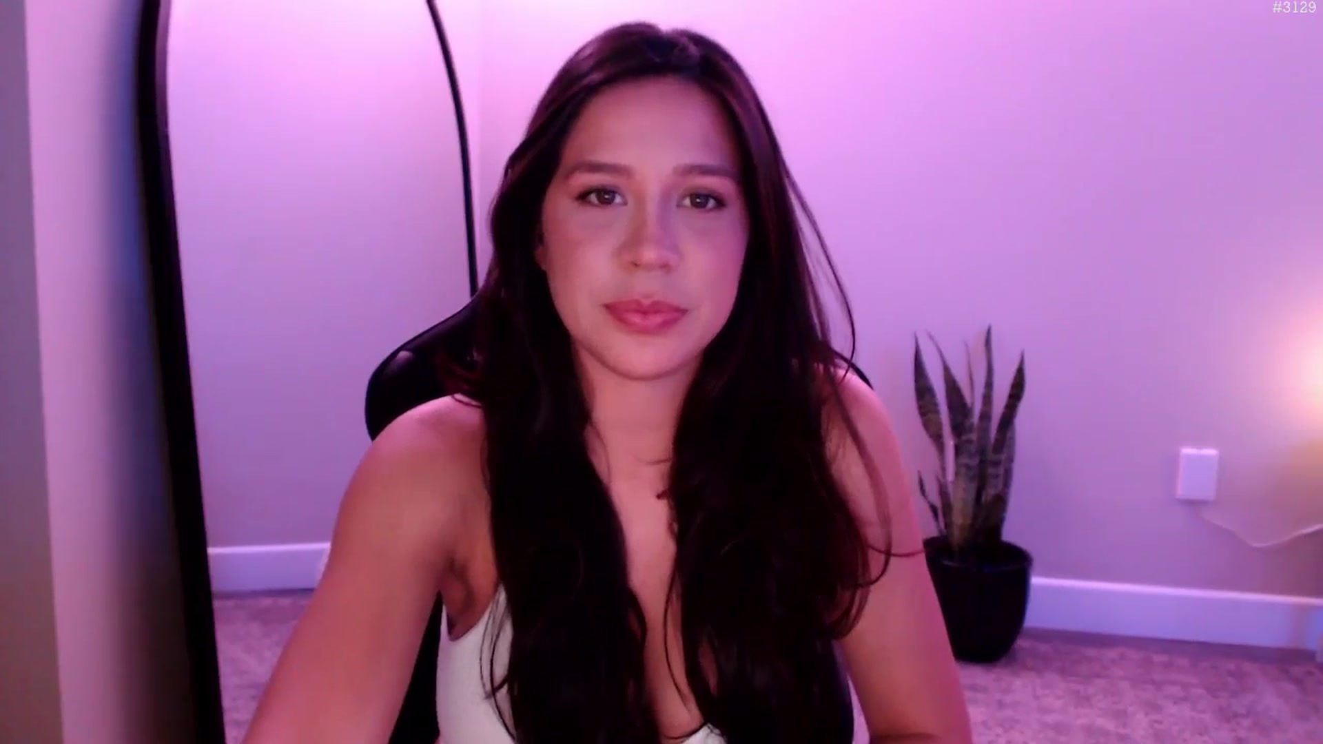 Gallery image thumbnail from Marie's myfreecams stream on, 08/15/2025, 03:04 image 2 of 20