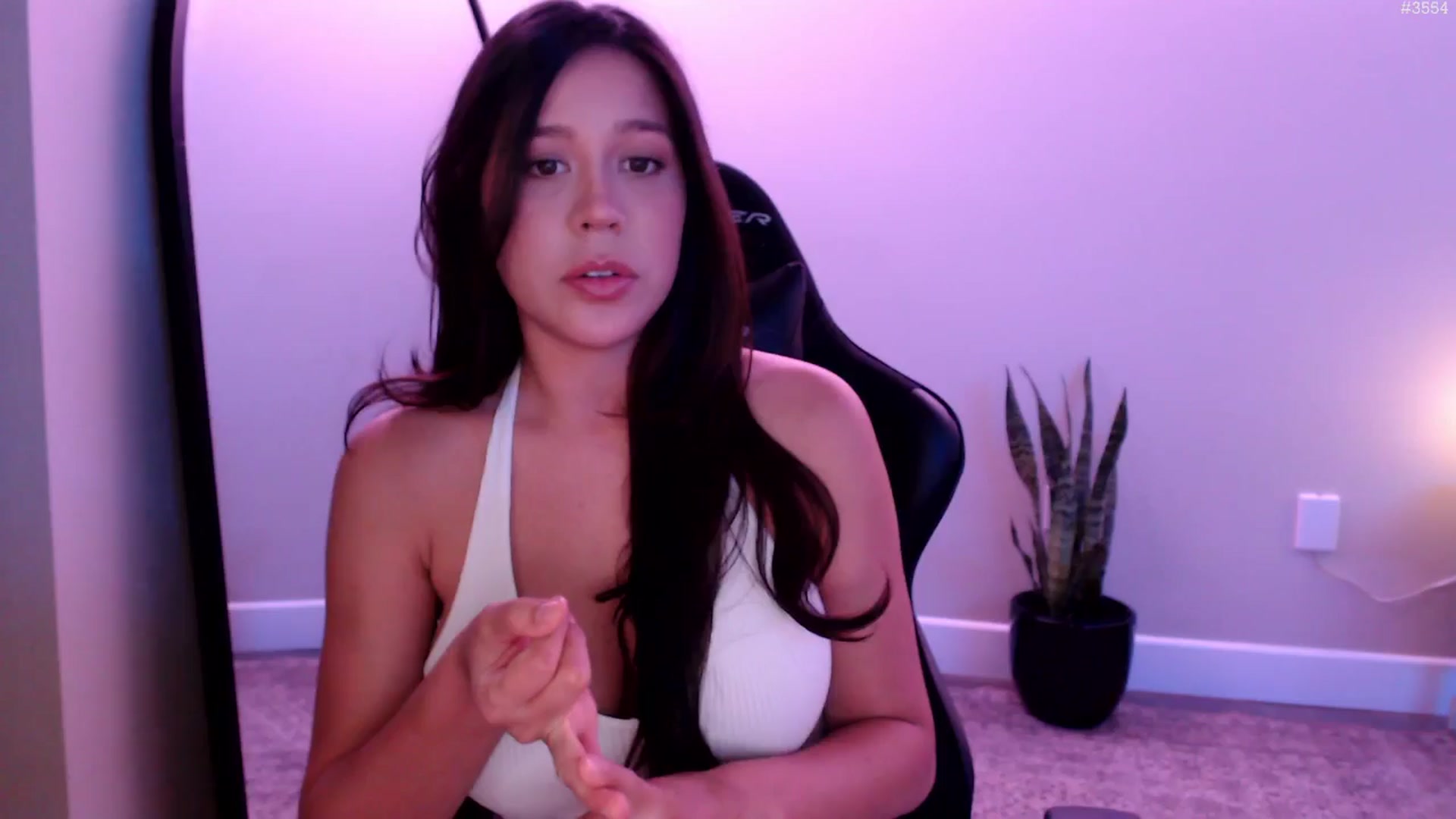 Gallery image thumbnail from Marie's myfreecams stream on, 08/15/2025, 03:04 image 1 of 20
