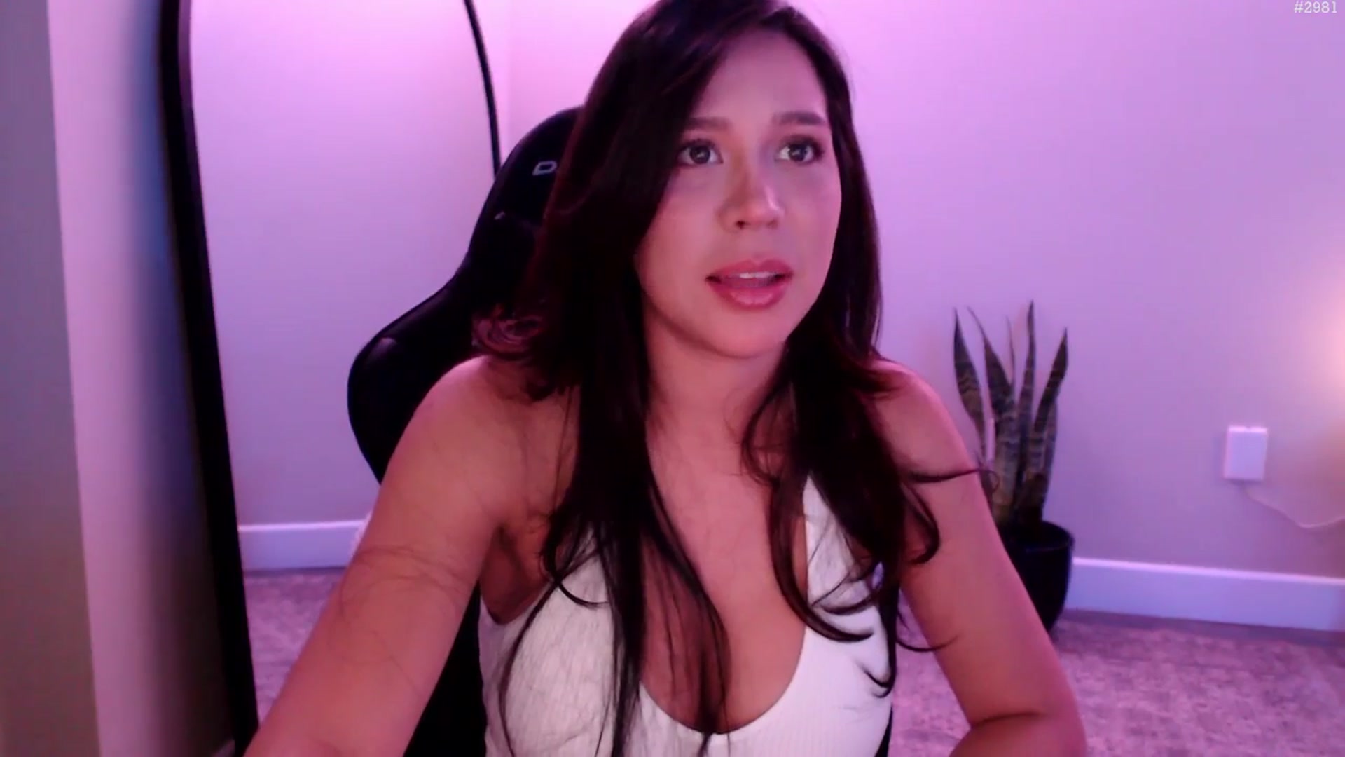 Gallery image thumbnail from Marie's myfreecams stream on, 08/15/2025, 03:04 image 5 of 20