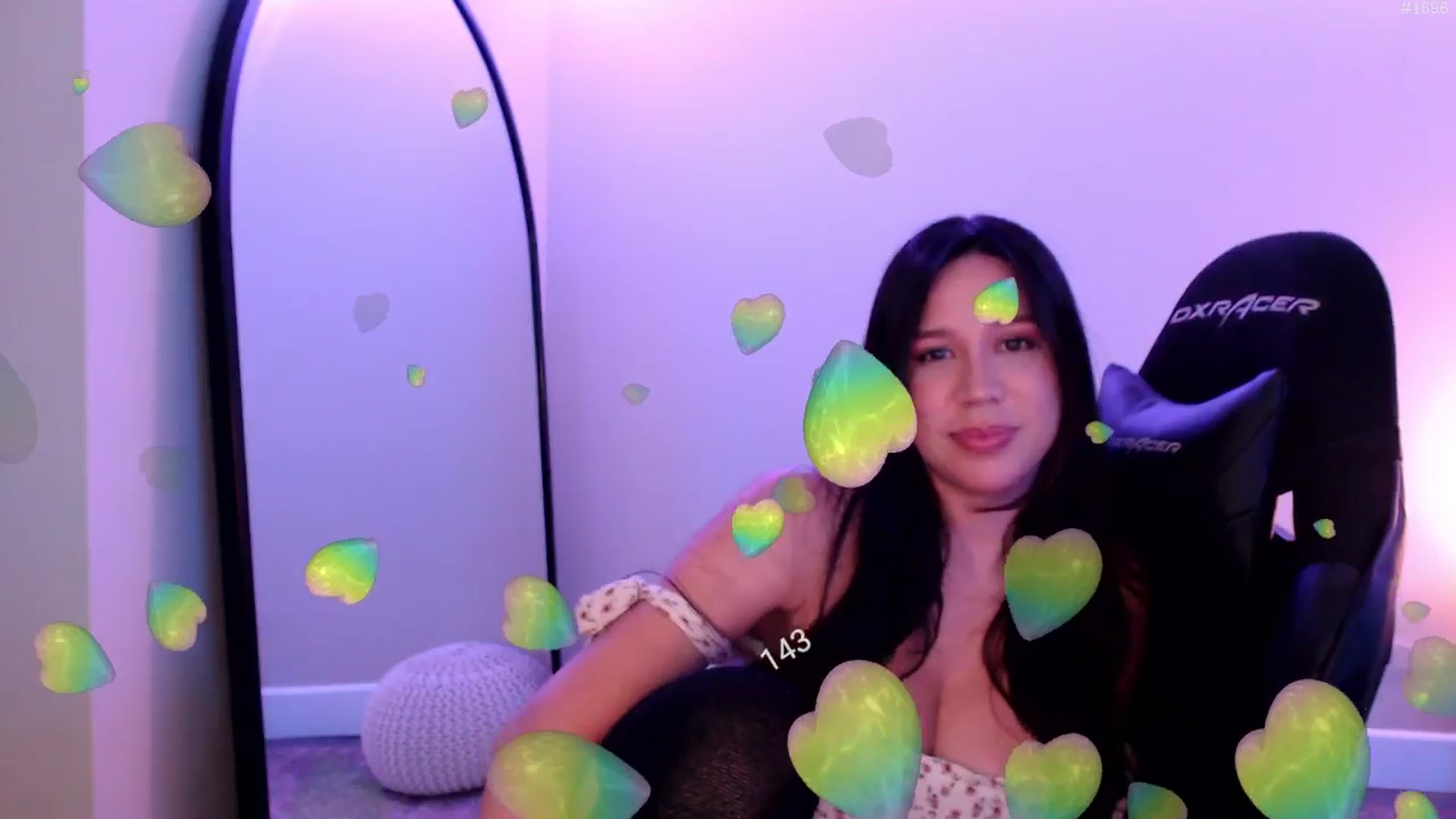 Gallery image thumbnail from Marie's myfreecams stream on, 08/16/2025, 24:42 image 8 of 20