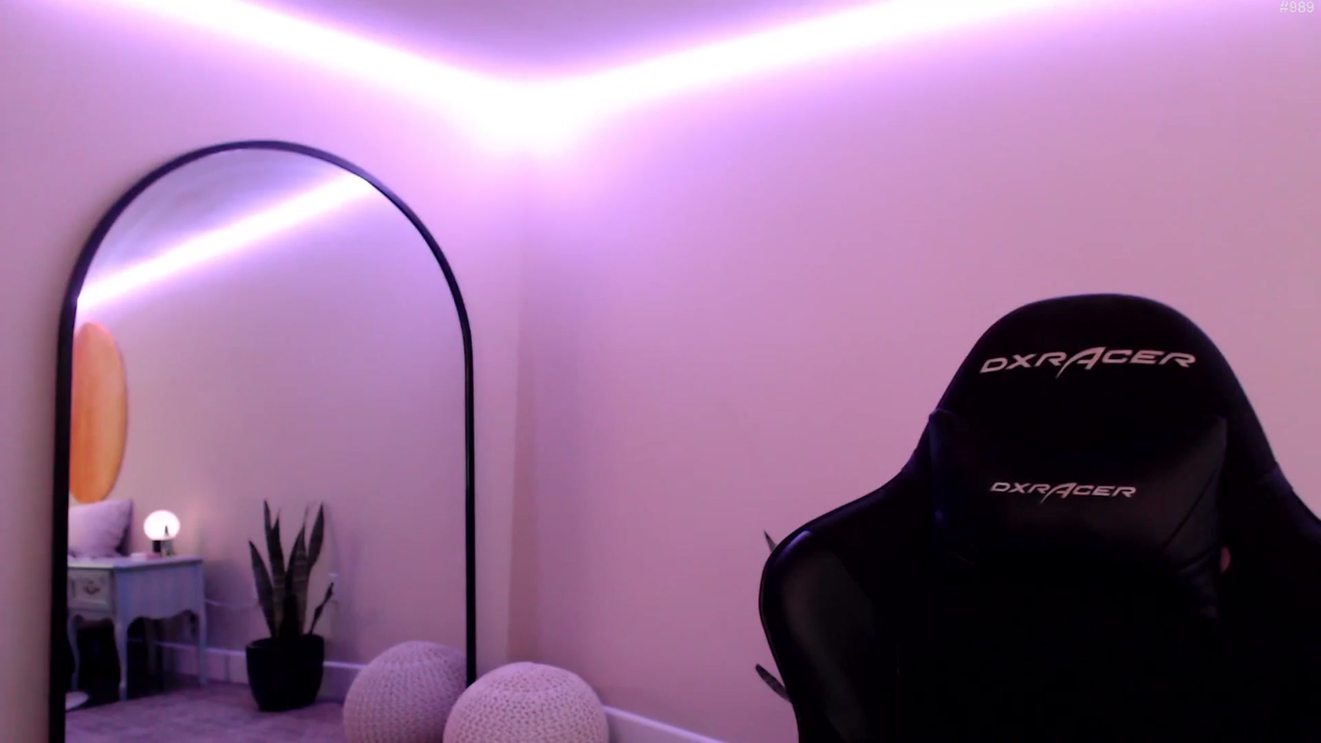 Gallery image thumbnail from Marie's myfreecams stream on, 08/27/2025, 23:30 image 18 of 20