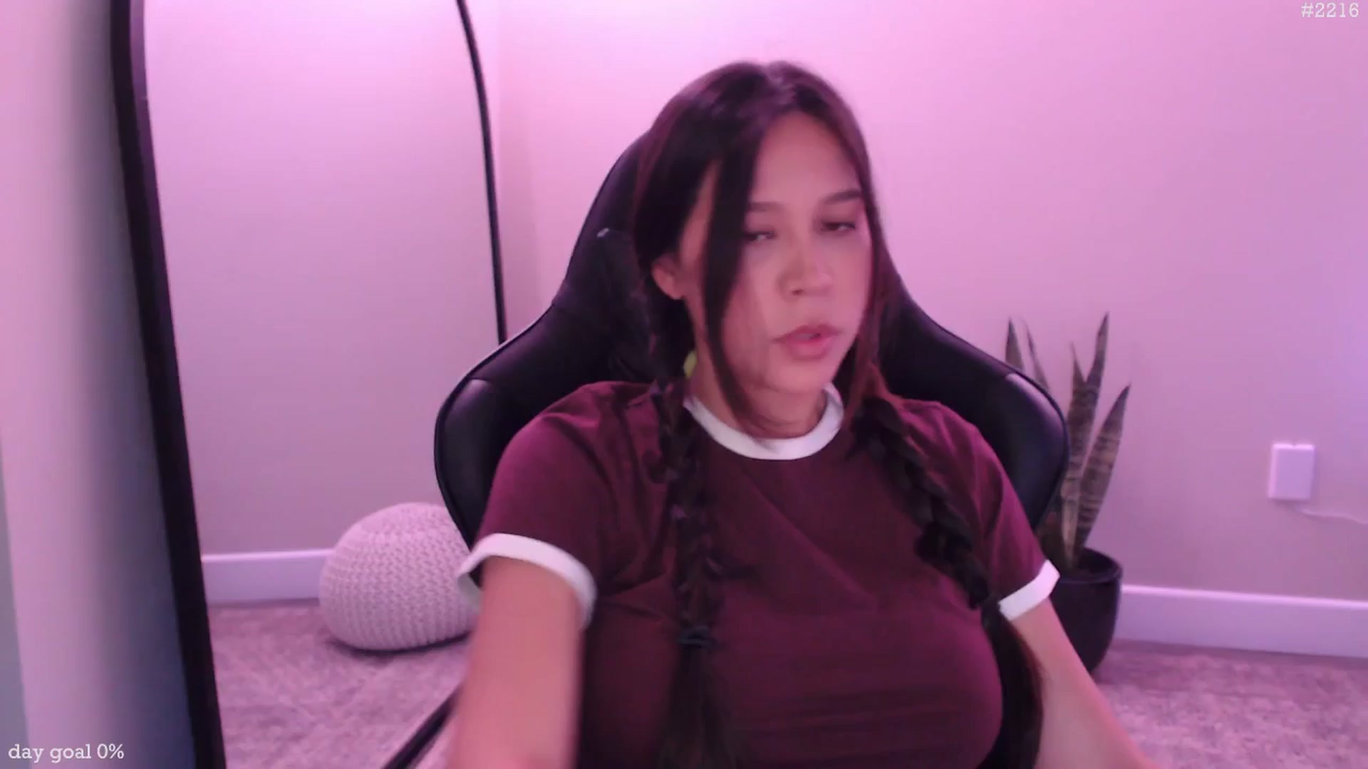 Gallery image thumbnail from Marie's myfreecams stream on, 09/08/2025, 20:35 image 2 of 20