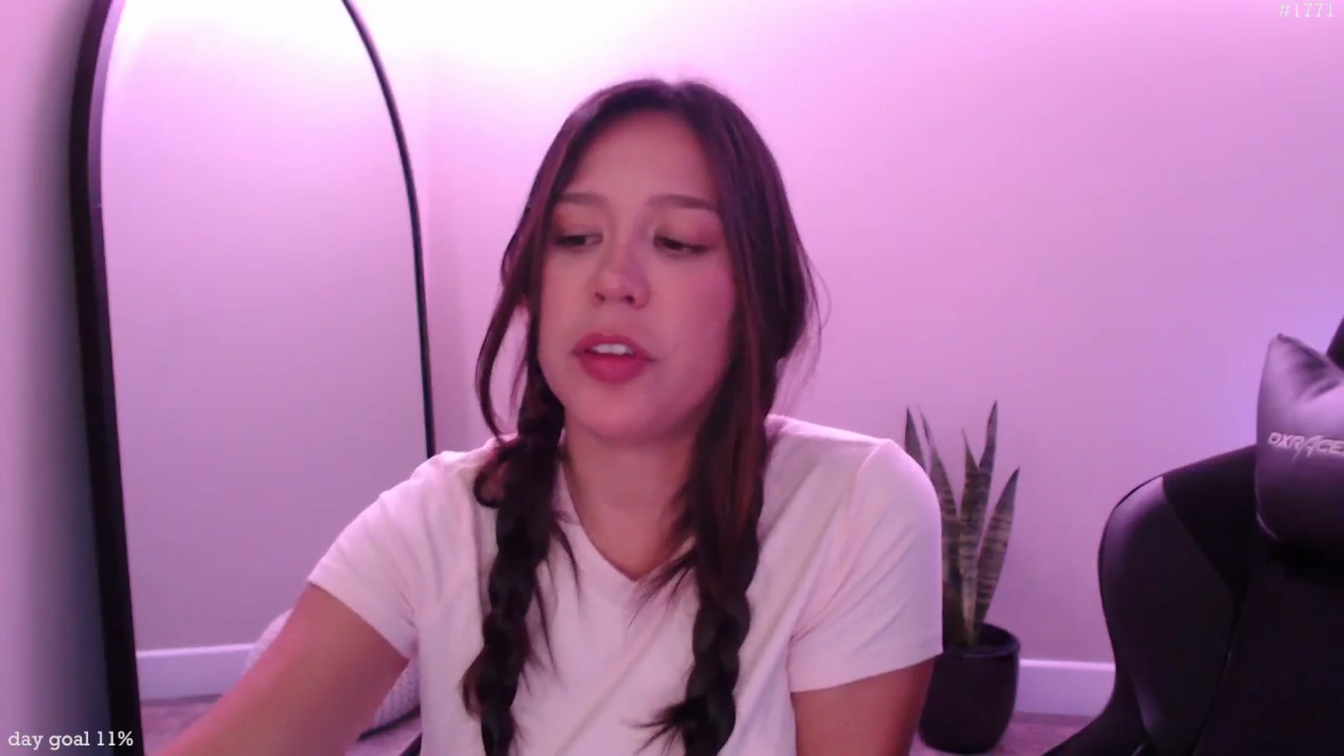 Gallery image thumbnail from Marie's myfreecams stream on, 09/08/2025, 20:35 image 13 of 20