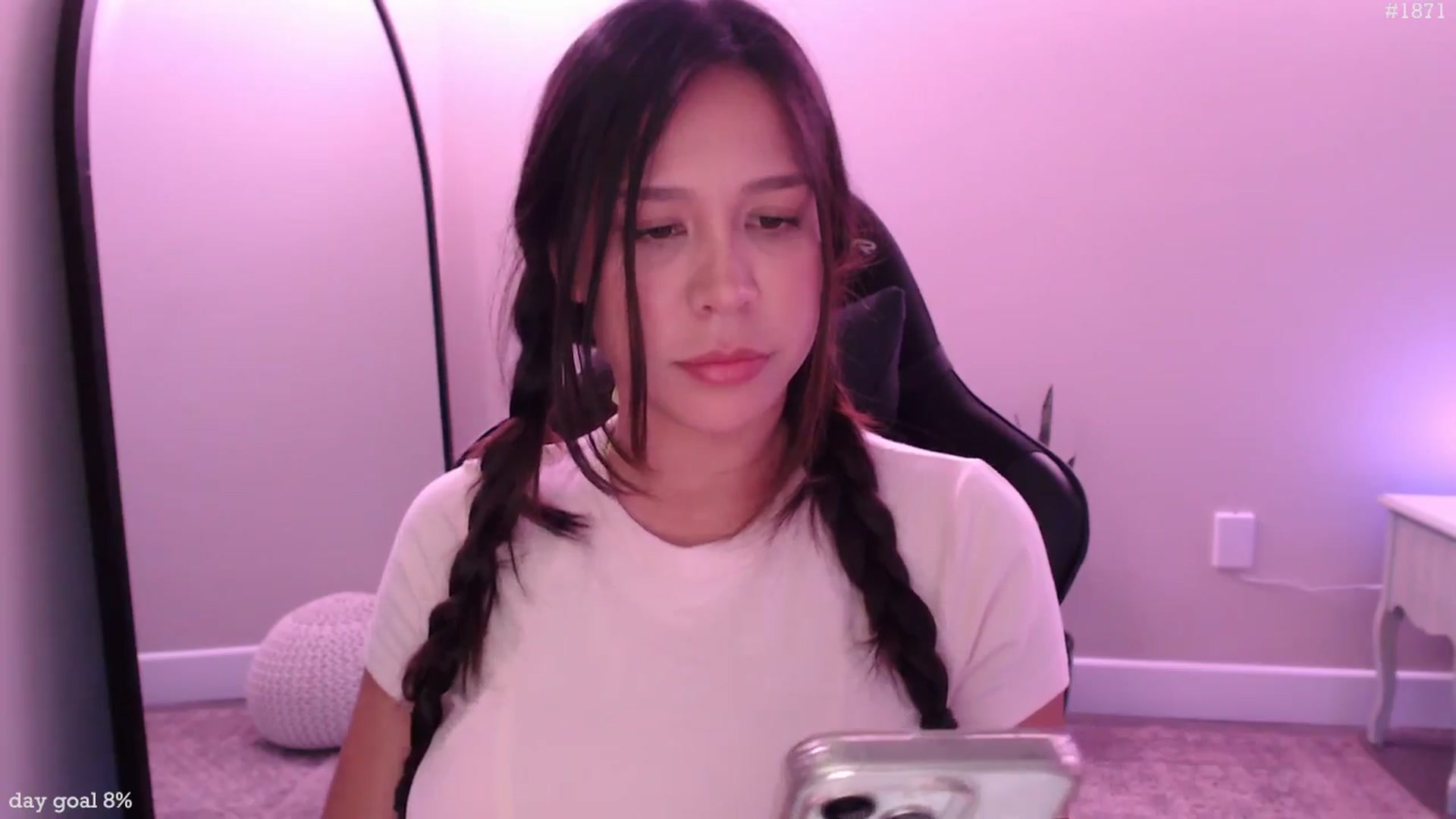 Gallery image thumbnail from Marie's myfreecams stream on, 09/08/2025, 20:35 image 10 of 20