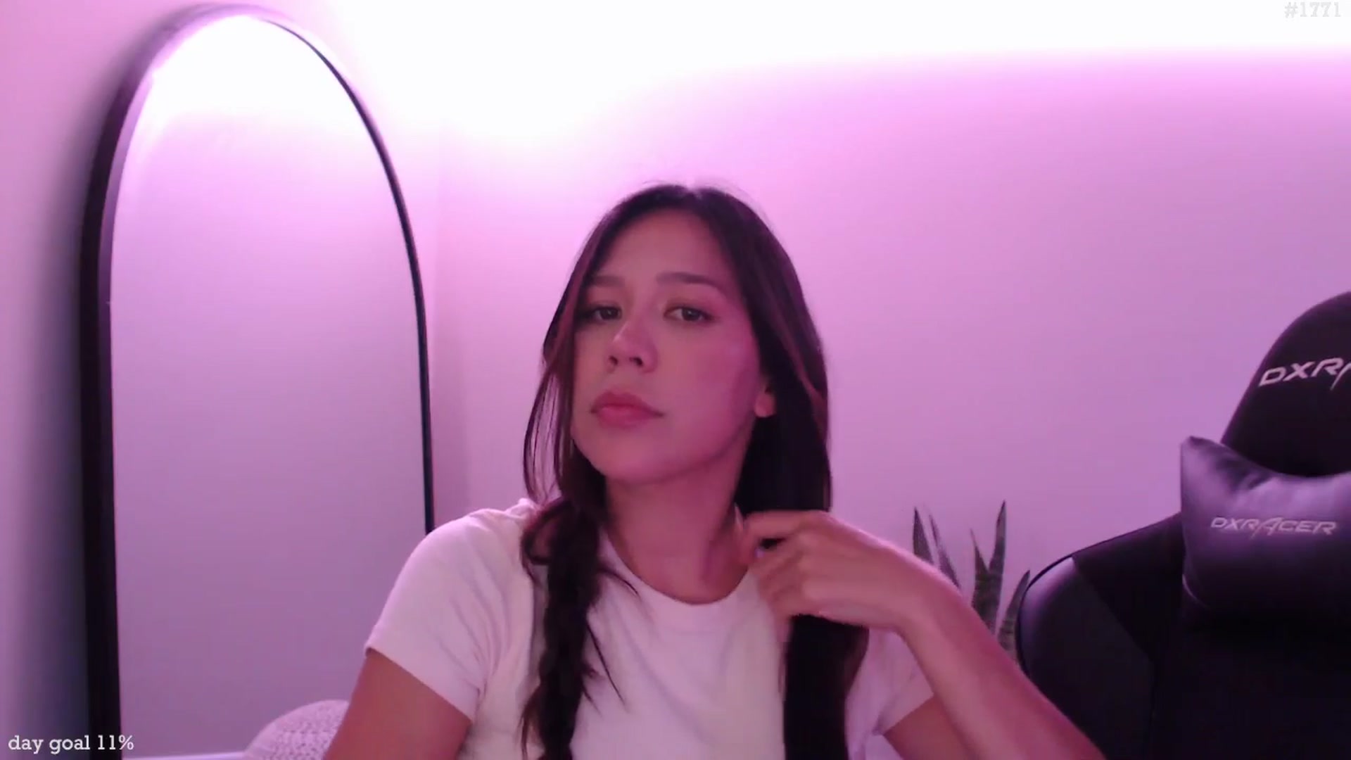 Gallery image thumbnail from Marie's myfreecams stream on, 09/08/2025, 20:35 image 15 of 20