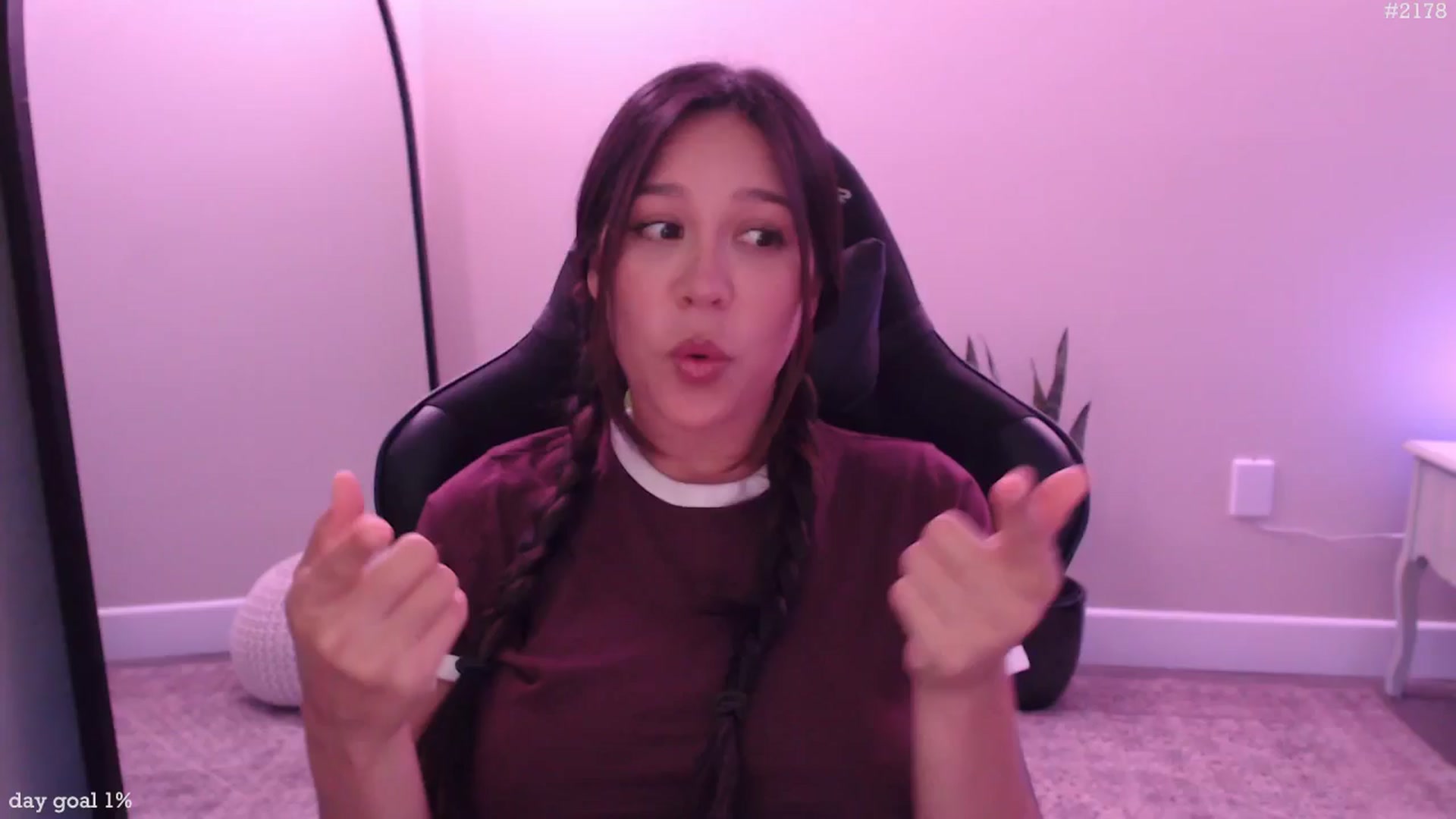 Gallery image thumbnail from Marie's myfreecams stream on, 09/08/2025, 20:35 image 3 of 20