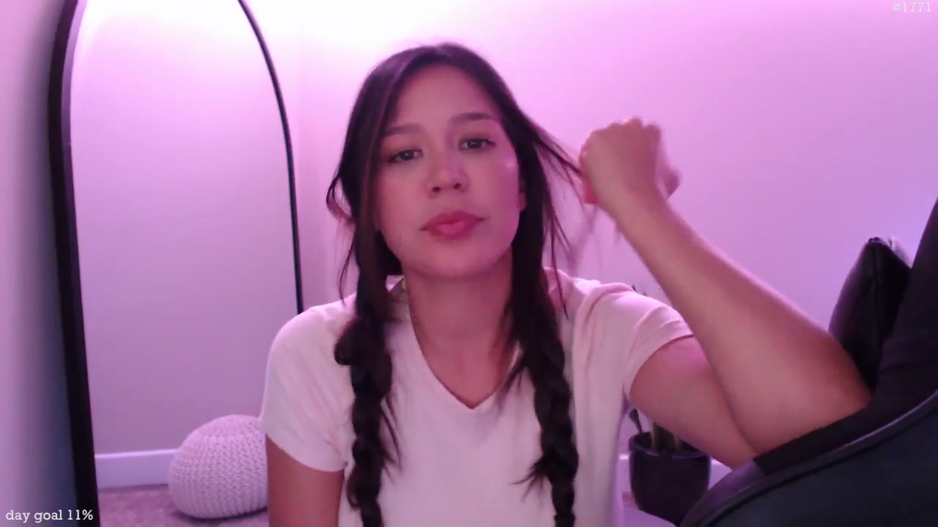 Gallery image thumbnail from Marie's myfreecams stream on, 09/08/2025, 20:35 image 12 of 20
