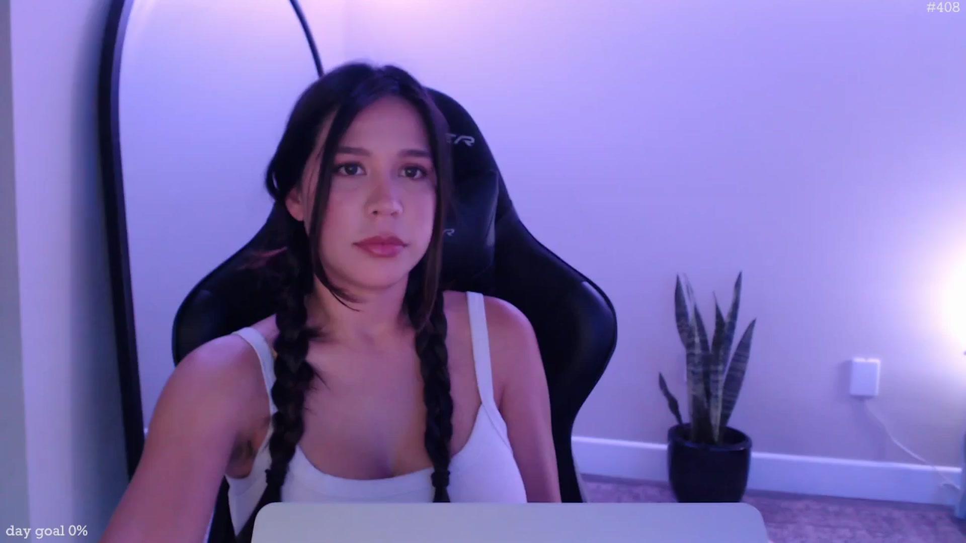 Gallery image thumbnail from Marie's myfreecams stream on, 09/11/2025, 22:03 image 5 of 20