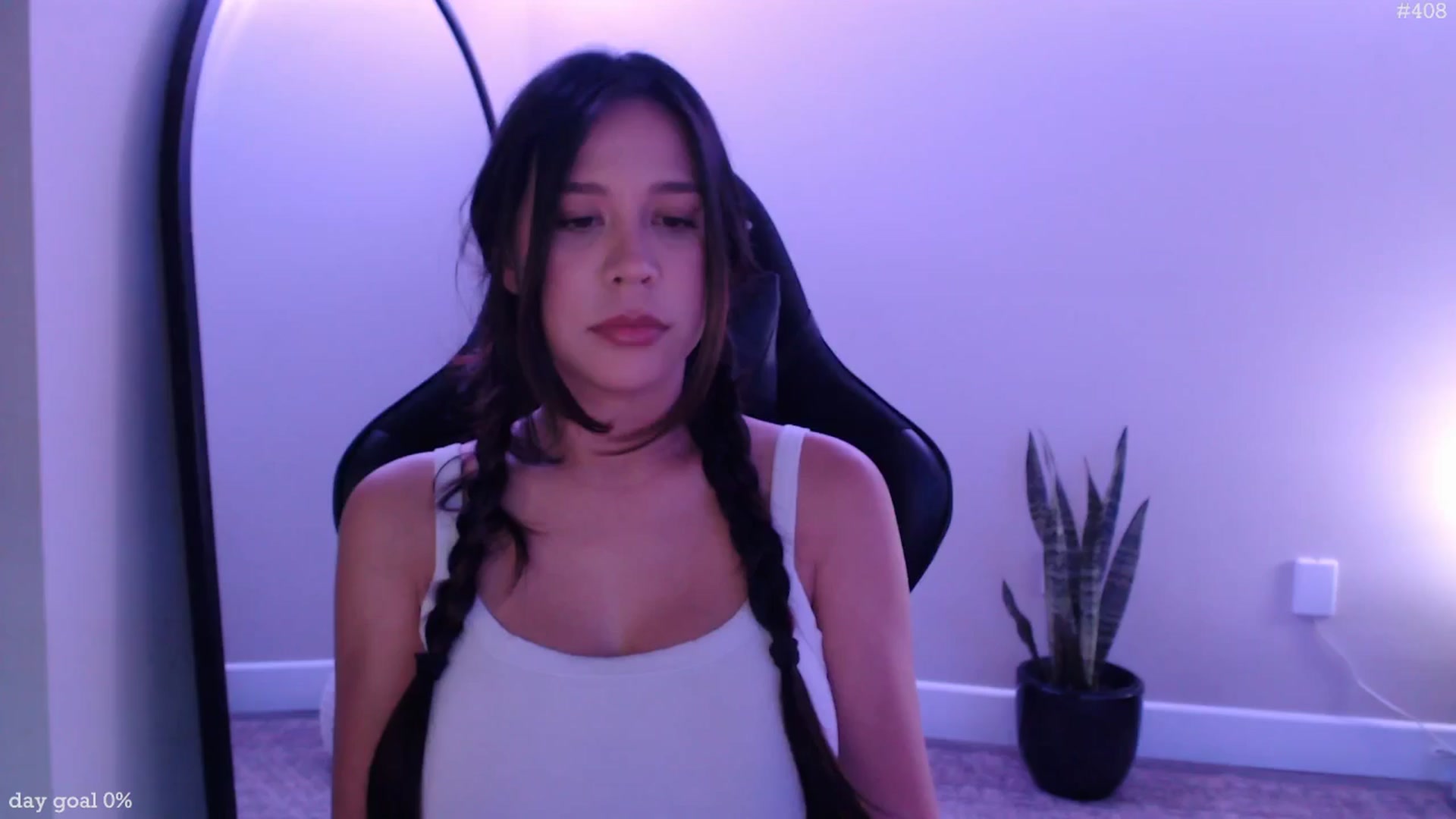 Gallery image thumbnail from Marie's myfreecams stream on, 09/11/2025, 22:03 image 9 of 20