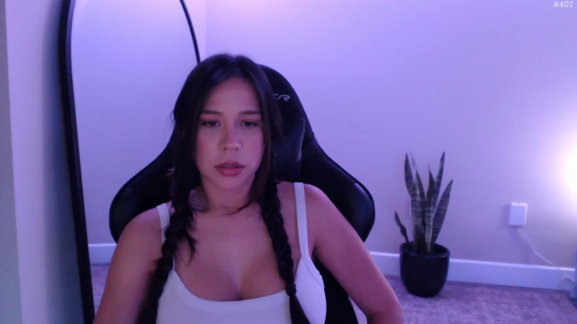 Gallery image thumbnail from Marie's myfreecams stream on, 09/11/2025, 22:03 image 11 of 20