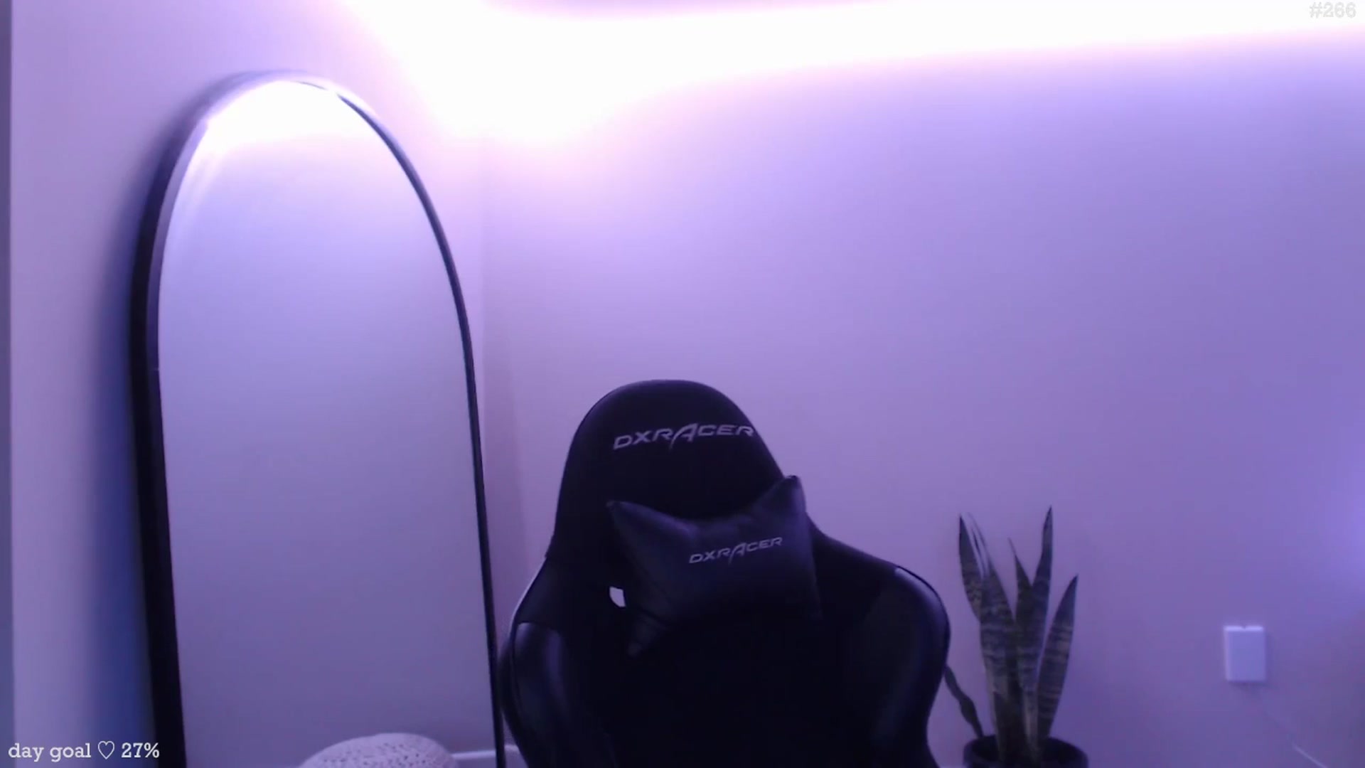 Gallery image thumbnail from Marie's myfreecams stream on, 09/24/2025, 24:01 image 15 of 20