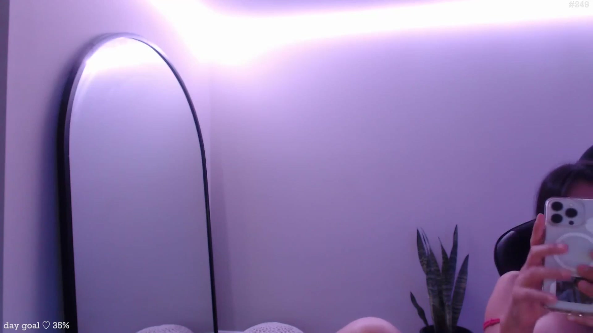 Gallery image thumbnail from Marie's myfreecams stream on, 09/24/2025, 24:01 image 19 of 20