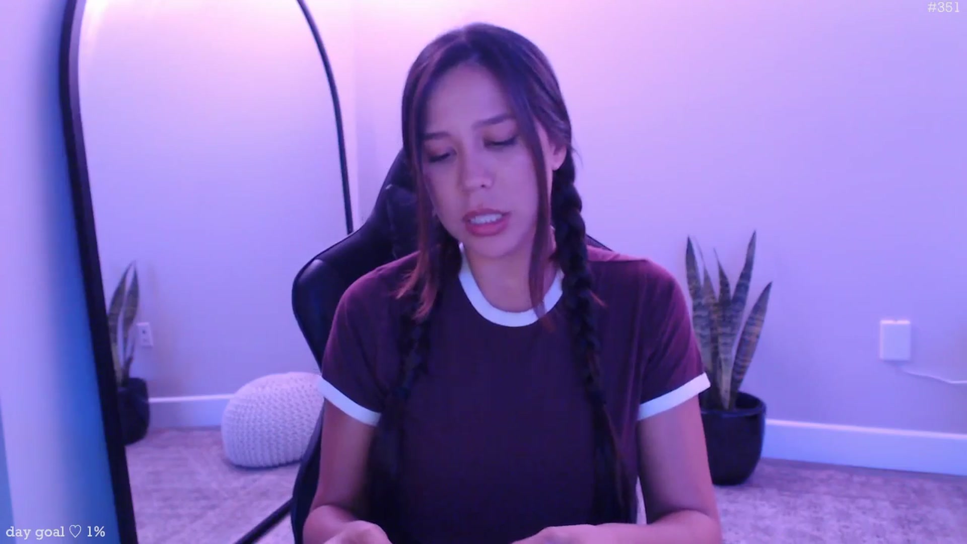 Gallery image thumbnail from Marie's myfreecams stream on, 09/30/2025, 22:48 image 4 of 20