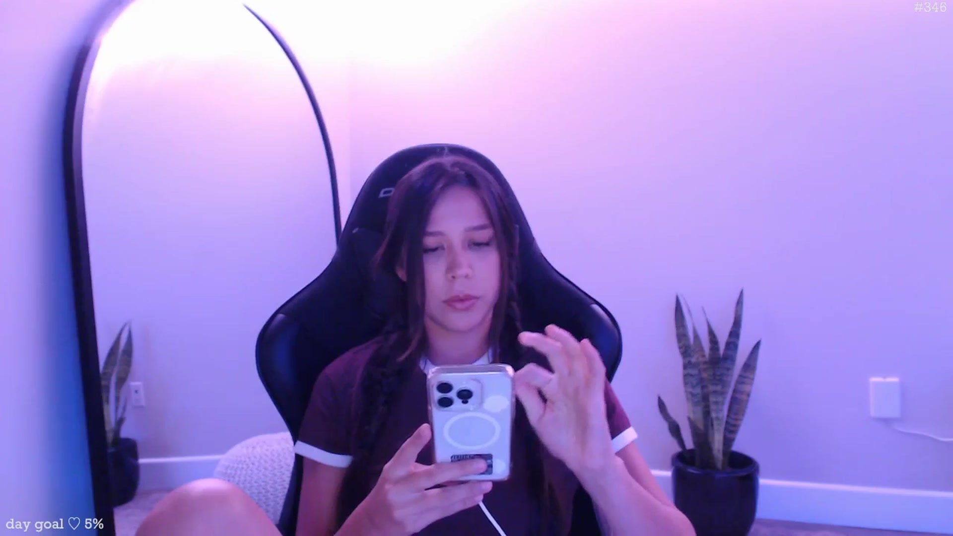 Gallery image thumbnail from Marie's myfreecams stream on, 09/30/2025, 22:48 image 13 of 20