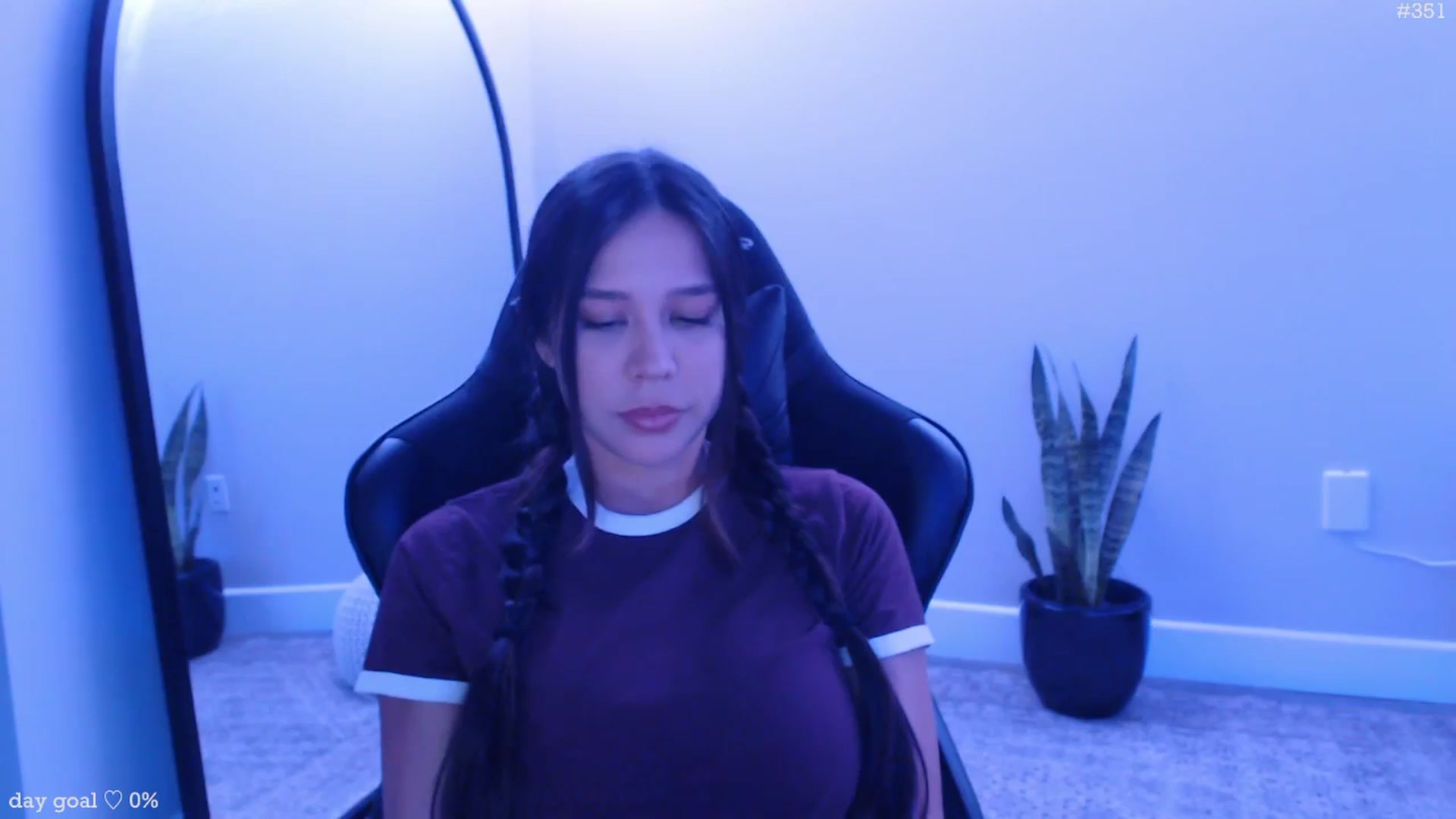 Gallery image thumbnail from Marie's myfreecams stream on, 09/30/2025, 22:48 image 2 of 20