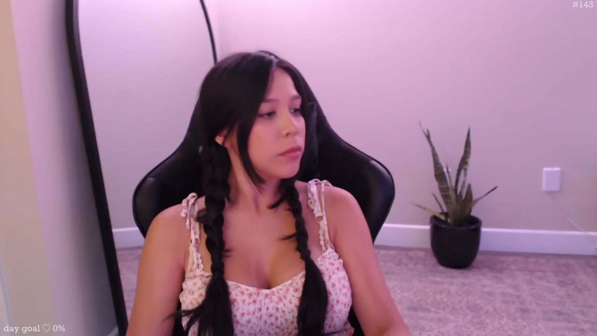 Gallery image thumbnail from Marie's myfreecams stream on, 10/09/2025, 22:07 image 2 of 20