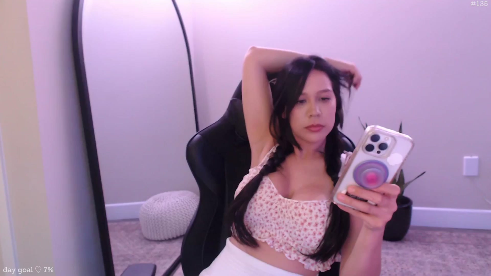 Gallery image thumbnail from Marie's myfreecams stream on, 10/09/2025, 22:07 image 13 of 20