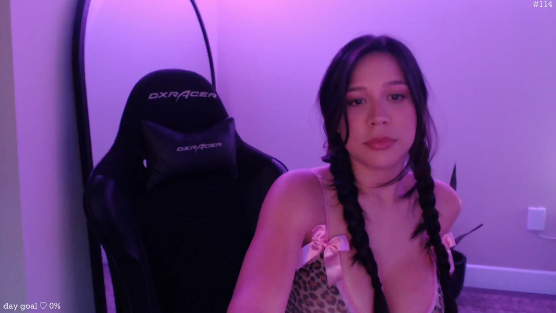 Gallery image thumbnail from Marie's myfreecams stream on, 10/23/2025, 23:00 image 3 of 20
