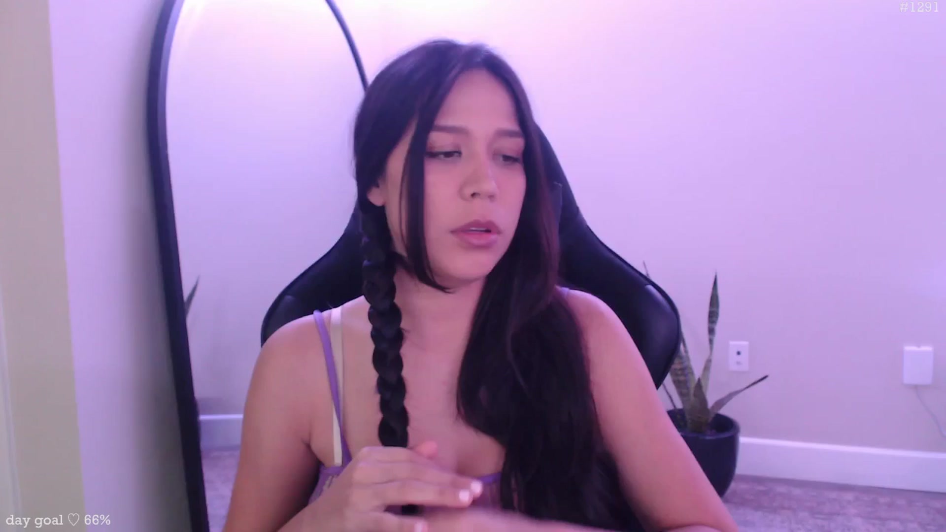 Gallery image thumbnail from Marie's myfreecams stream on, 11/10/2025, 23:50 image 1 of 20
