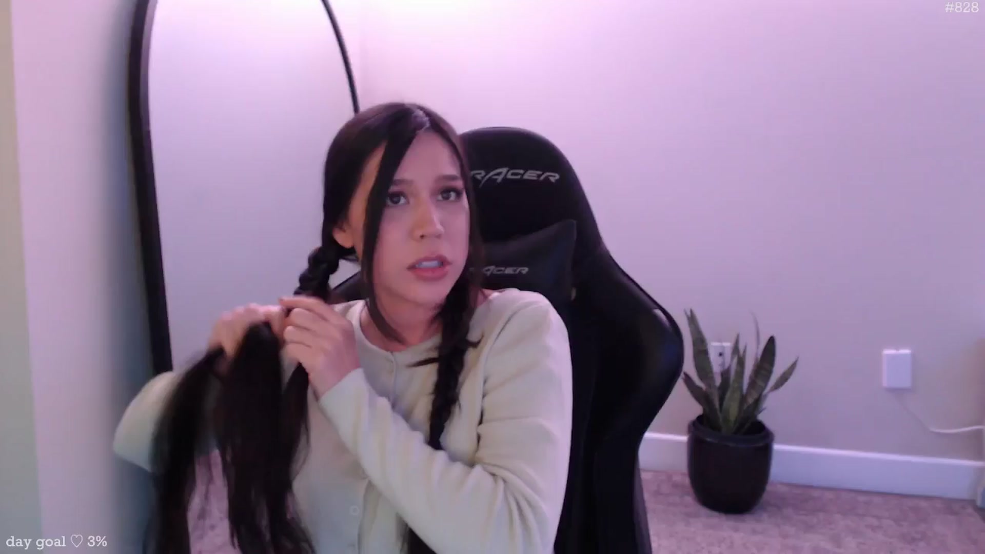 Gallery image thumbnail from Marie's myfreecams stream on, 12/31/2025, 01:31 image 1 of 20