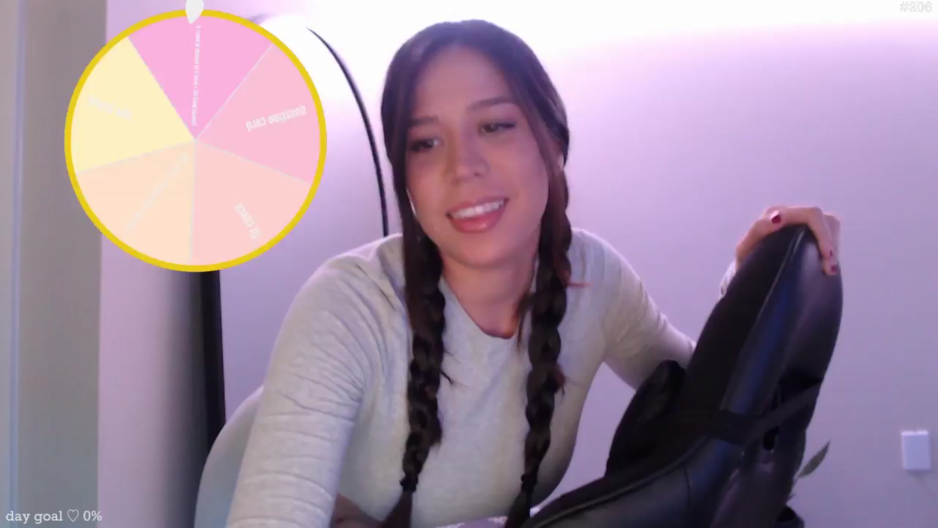 Gallery image thumbnail from Marie's myfreecams stream on, 01/08/2026, 24:02 image 4 of 20