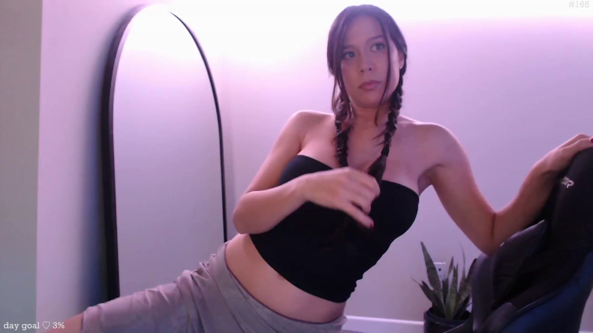 Gallery image thumbnail from Marie's myfreecams stream on, 01/09/2026, 24:06 image 8 of 20