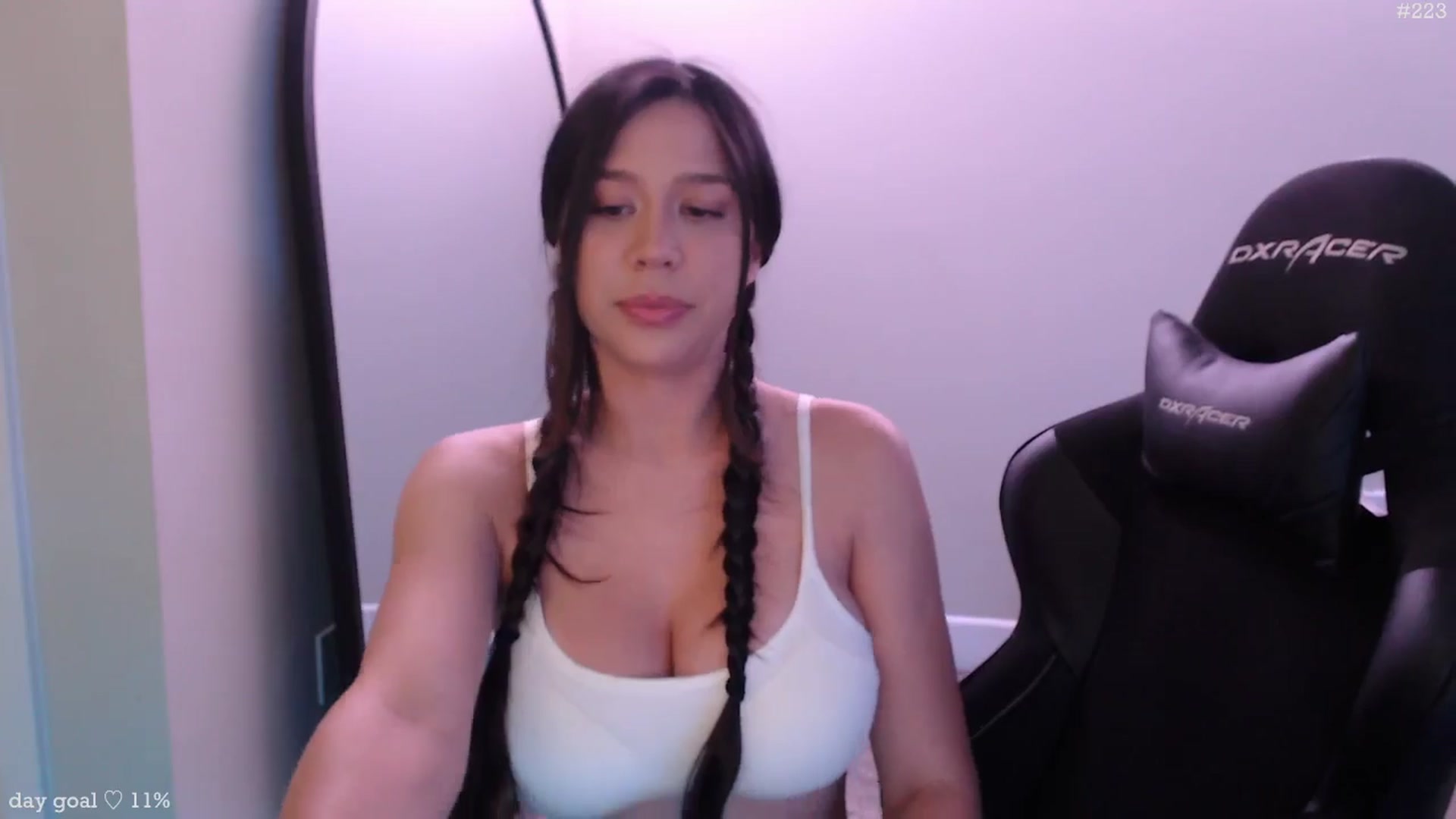 Gallery image thumbnail from Marie's myfreecams stream on, 01/13/2026, 01:33 image 9 of 20