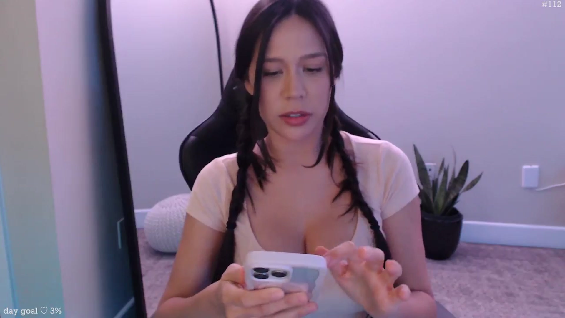 Gallery image thumbnail from Marie's myfreecams stream on, 01/16/2026, 02:21 image 12 of 20