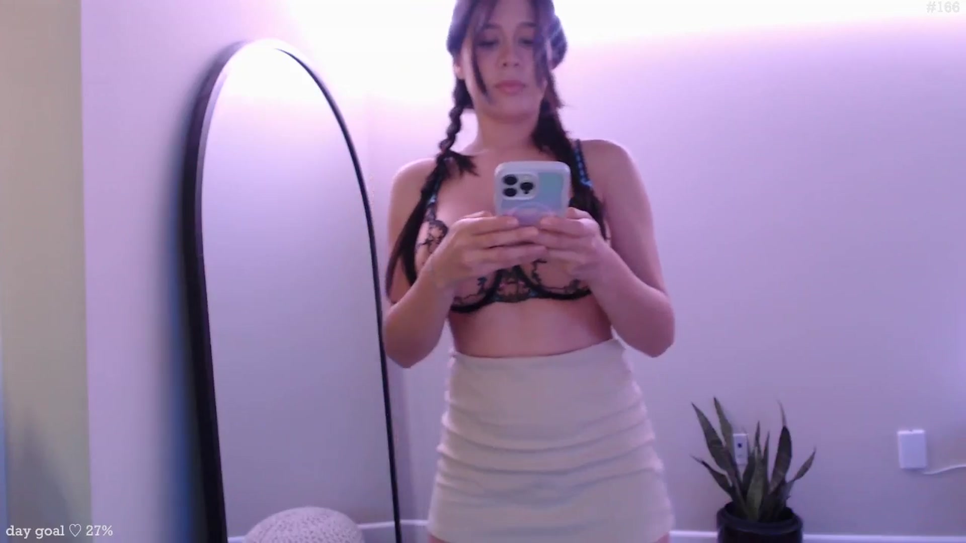 Gallery image thumbnail from Marie's myfreecams stream on, 01/28/2026, 24:01 image 17 of 20