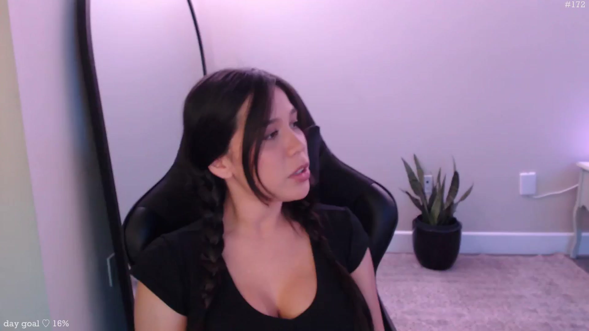Gallery image thumbnail from Marie's myfreecams stream on, 01/28/2026, 24:01 image 7 of 20