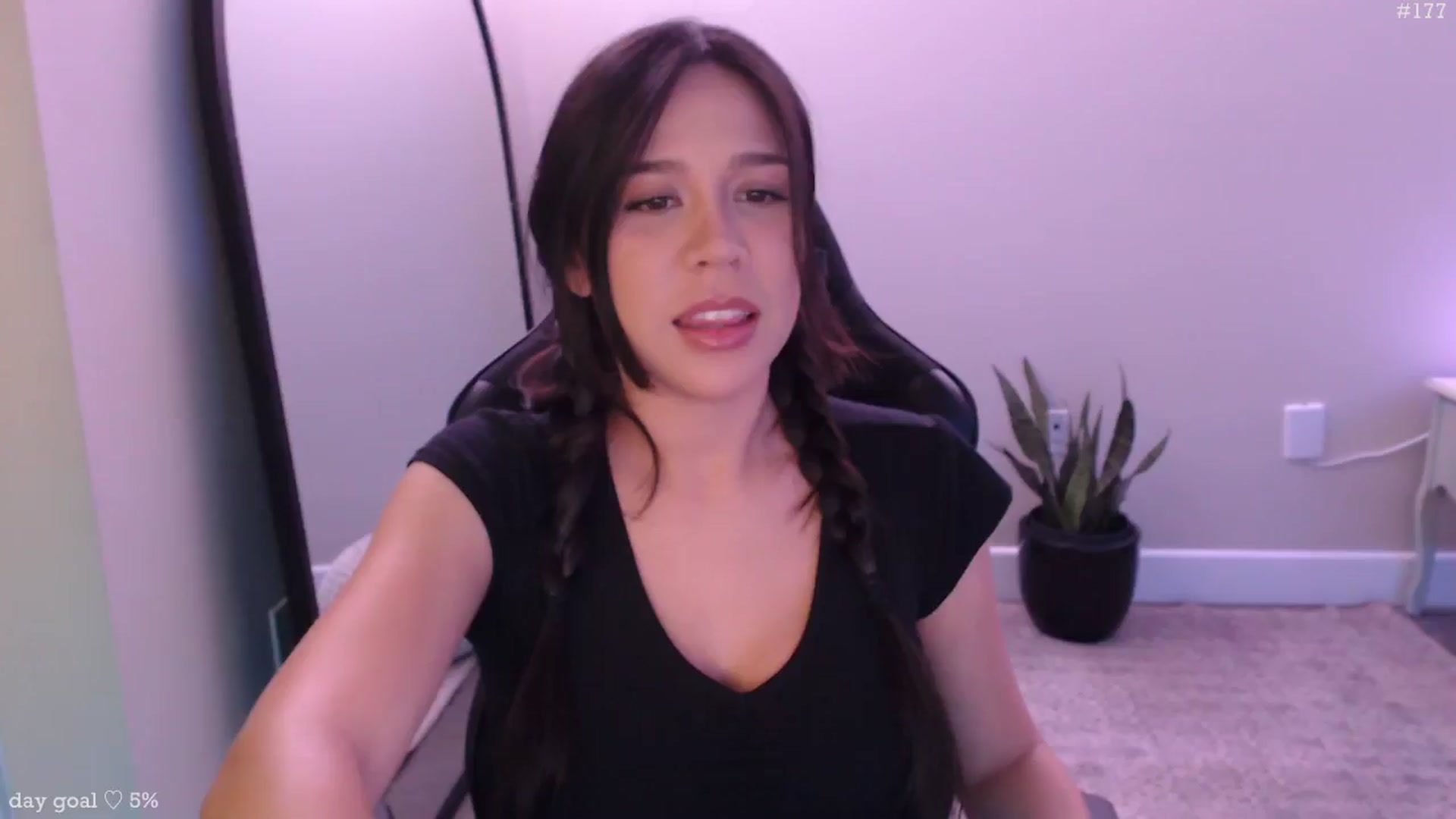 Gallery image thumbnail from Marie's myfreecams stream on, 01/28/2026, 24:01 image 2 of 20