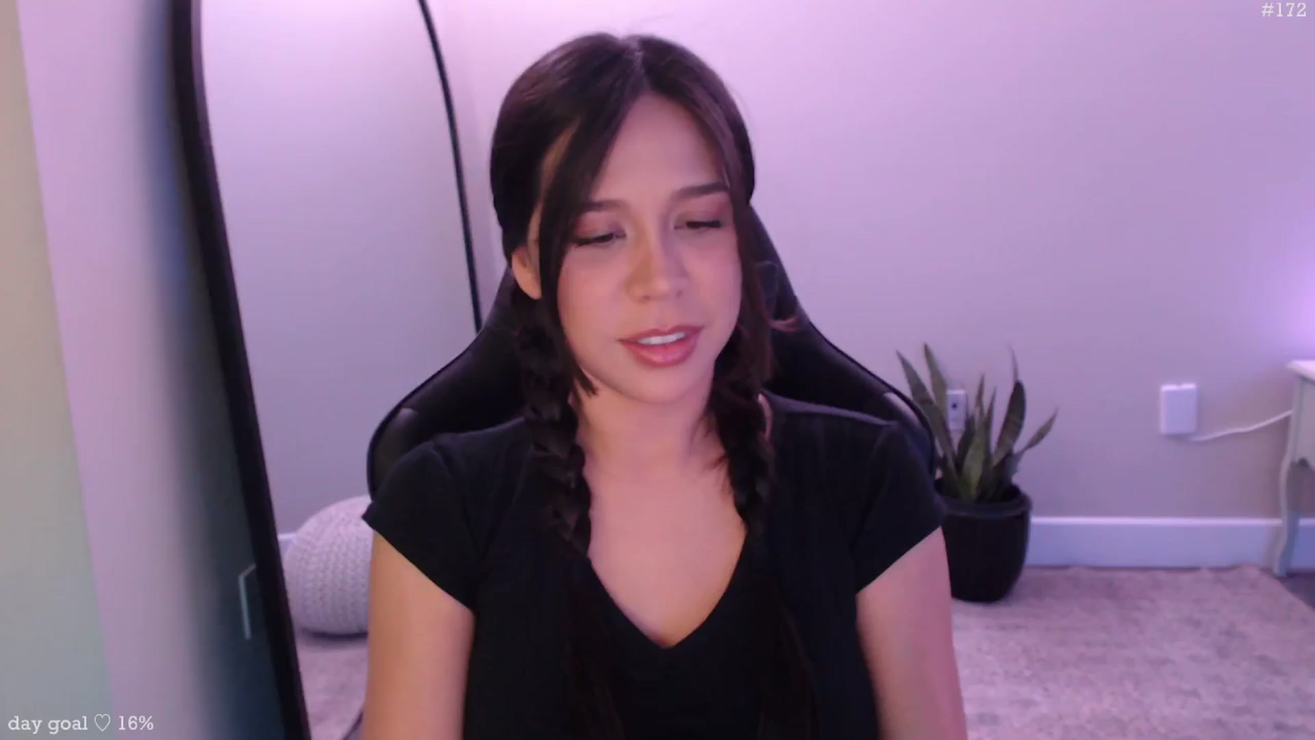 Gallery image thumbnail from Marie's myfreecams stream on, 01/28/2026, 24:01 image 5 of 20
