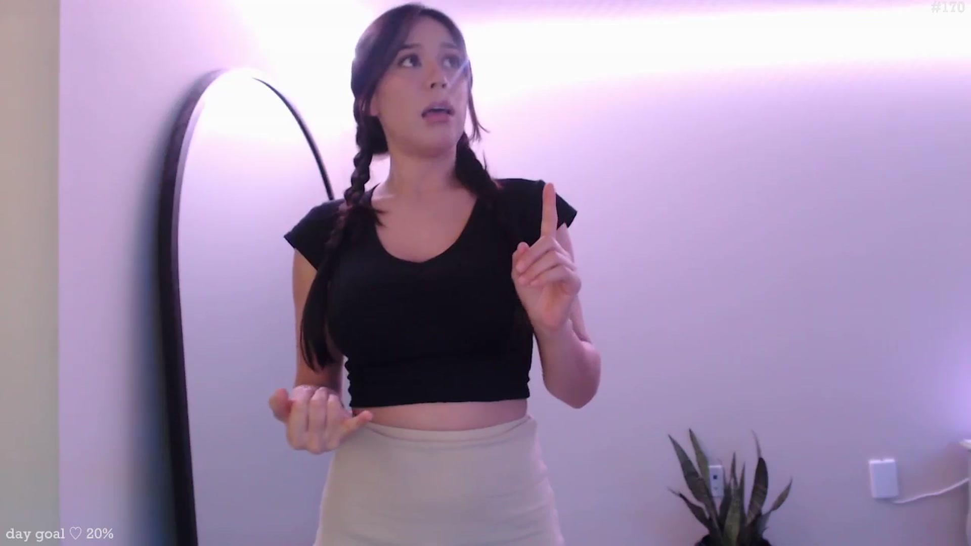 Gallery image thumbnail from Marie's myfreecams stream on, 01/28/2026, 24:01 image 12 of 20