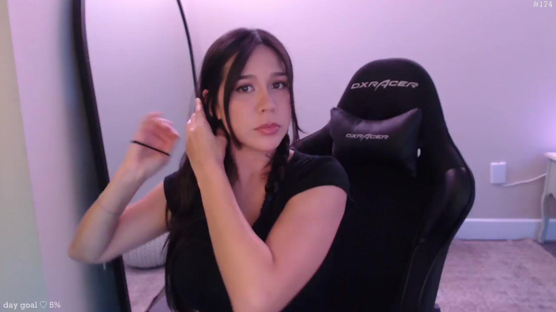 Gallery image thumbnail from Marie's myfreecams stream on, 01/28/2026, 24:01 image 3 of 20