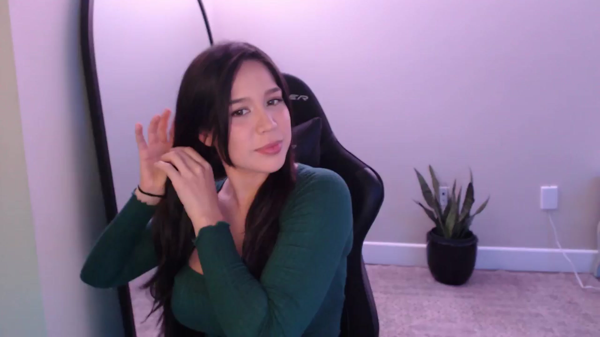Gallery image thumbnail from Marie's myfreecams stream on, 02/04/2026, 24:01 image 1 of 20