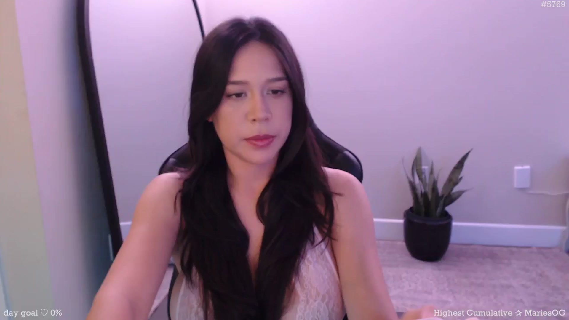 Gallery image thumbnail from Marie's myfreecams stream on, 03/02/2026, 23:58 image 6 of 20