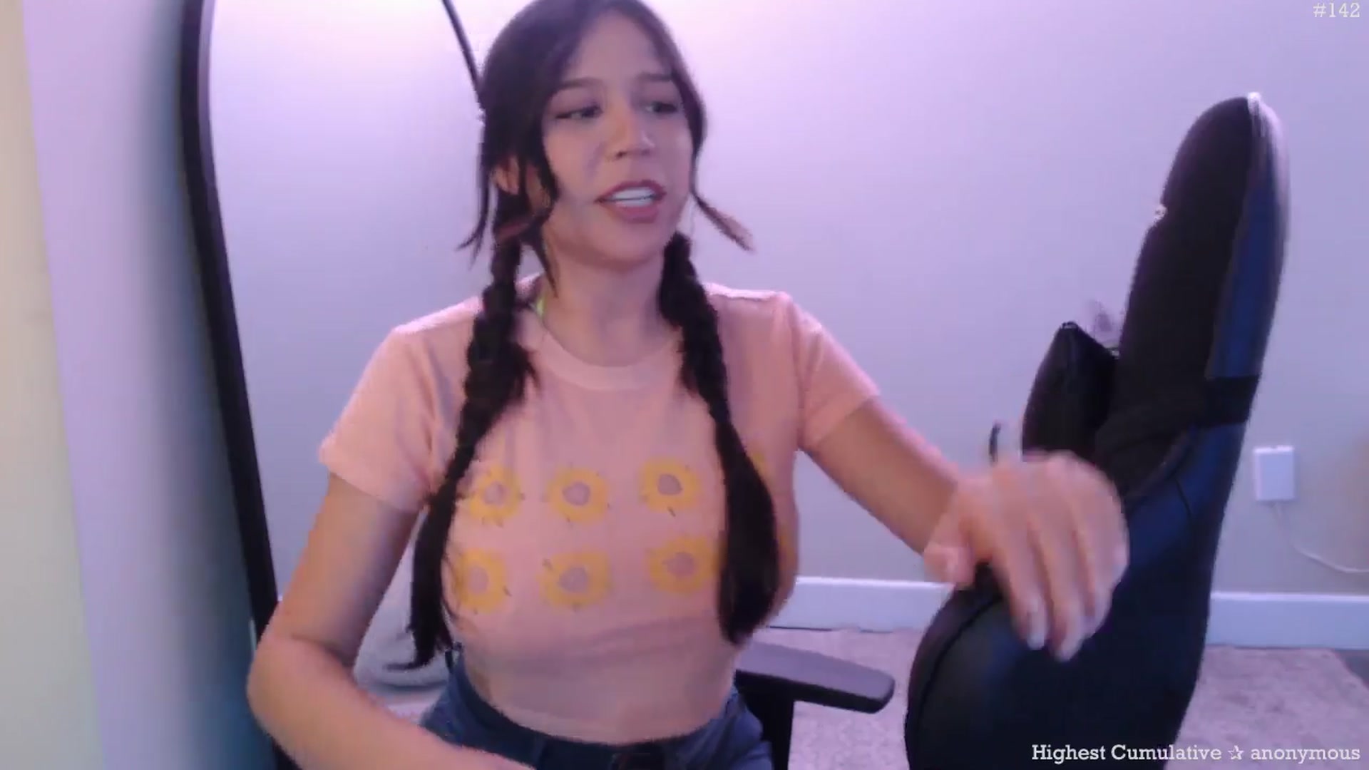 Gallery image thumbnail from Marie's myfreecams stream on, 03/09/2026, 22:52 image 7 of 20