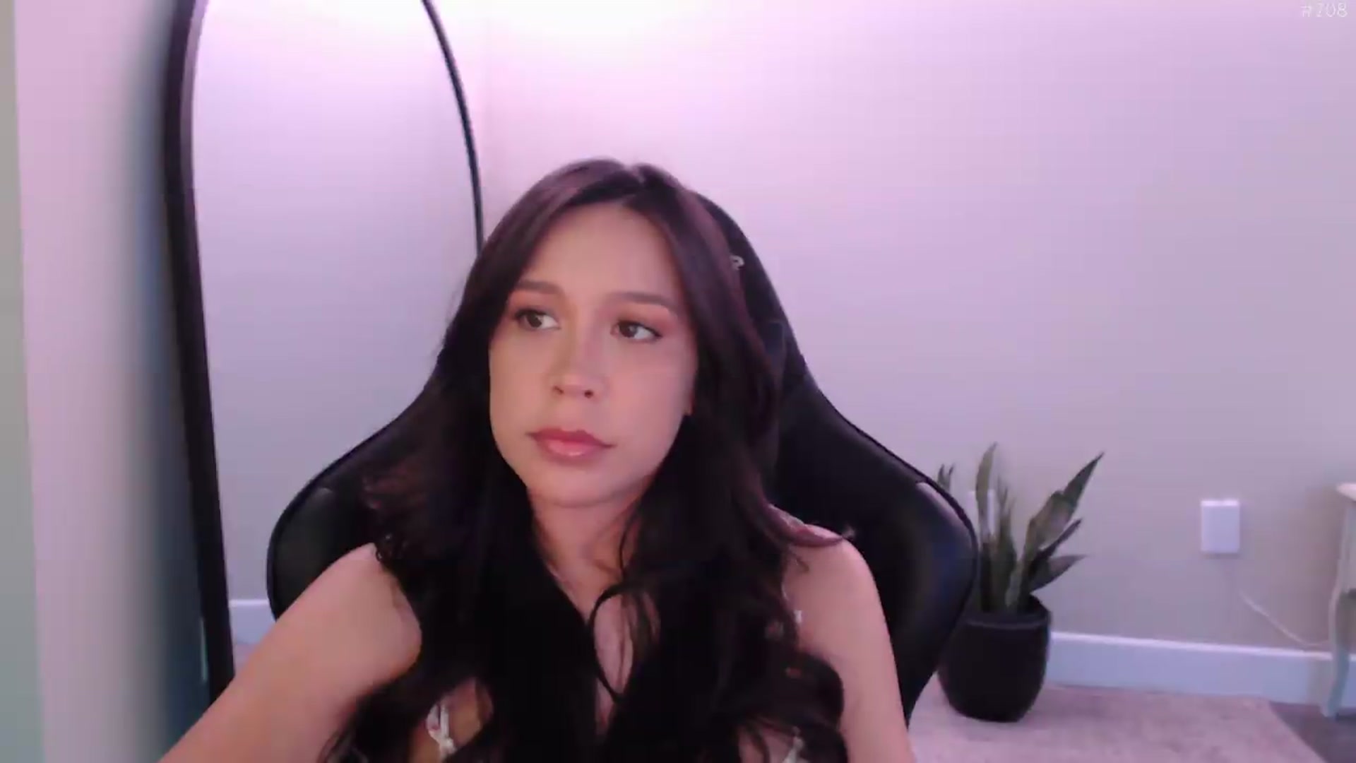 Gallery image thumbnail from Marie's myfreecams stream on, 04/22/2026, 01:00 image 2 of 20