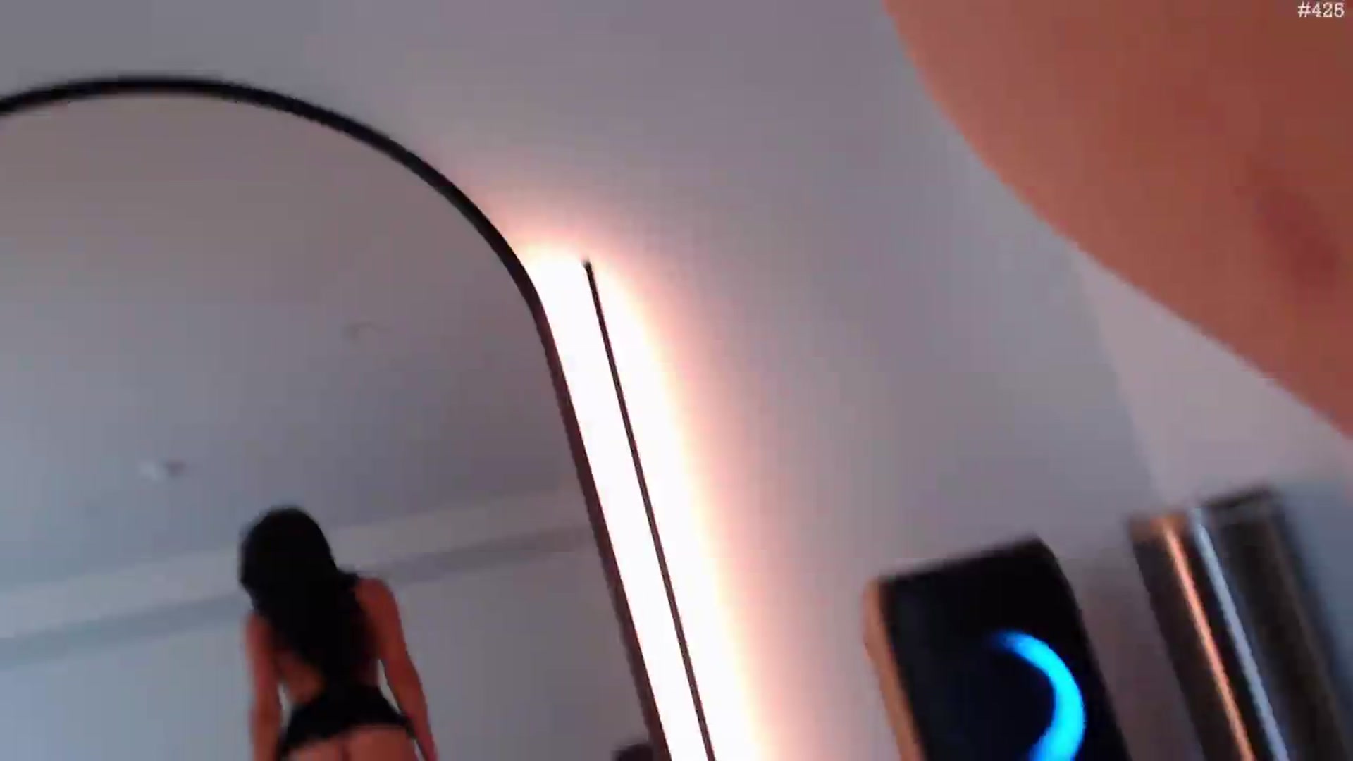 Gallery image thumbnail from Marie's myfreecams stream on, 08/12/2026, 01:24 image 17 of 20