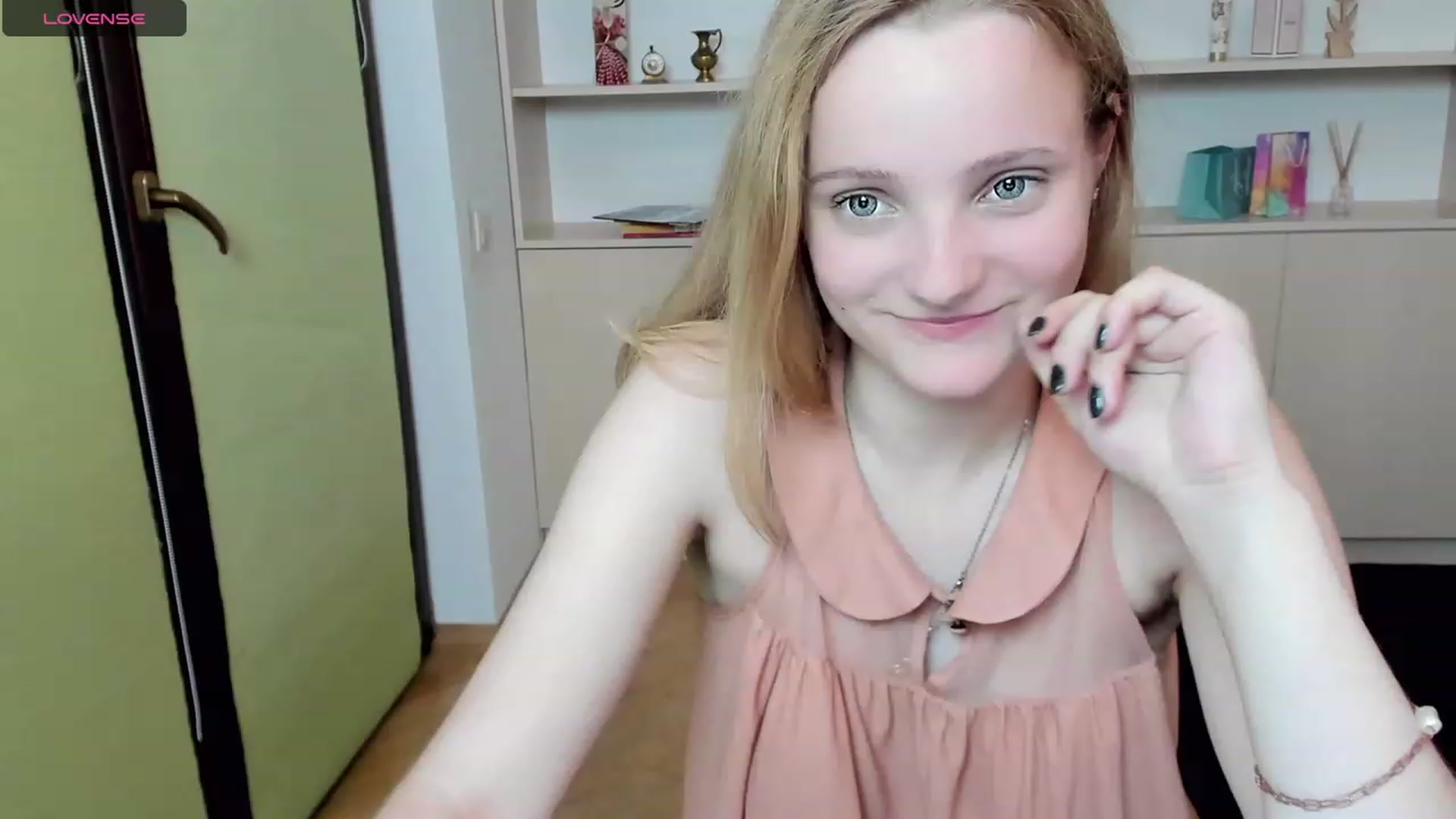 Gallery image thumbnail from MarieAndrea's myfreecams stream on, 08/18/2023, 19:10 image 3 of 20