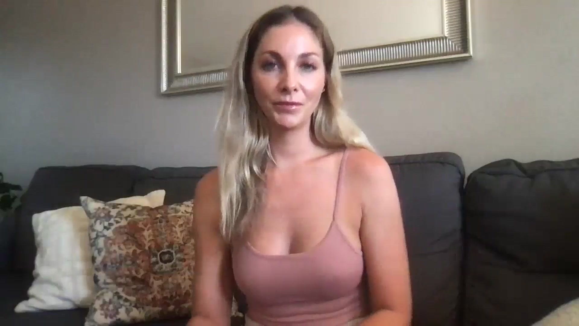 Gallery image thumbnail from MarieAuburn's myfreecams stream on, 08/05/2024, 23:30 image 15 of 20