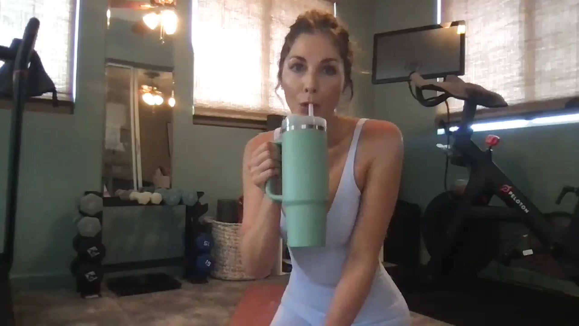 Gallery image thumbnail from MarieAuburn's myfreecams stream on, 08/07/2024, 17:56 image 15 of 20